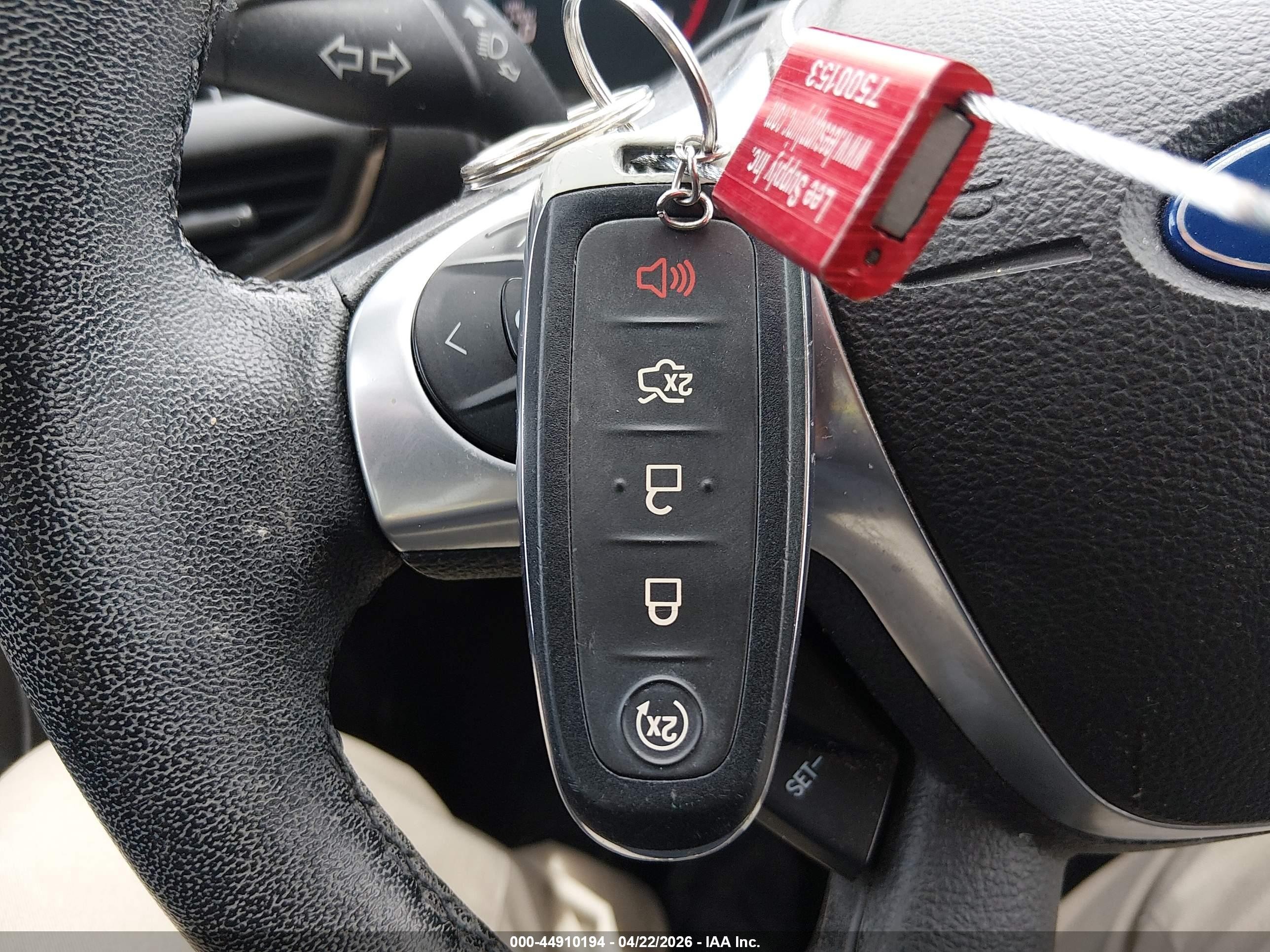 2014 Ford Escape Titanium Серебряный vin: 1FMCU0JX4EUE00197
