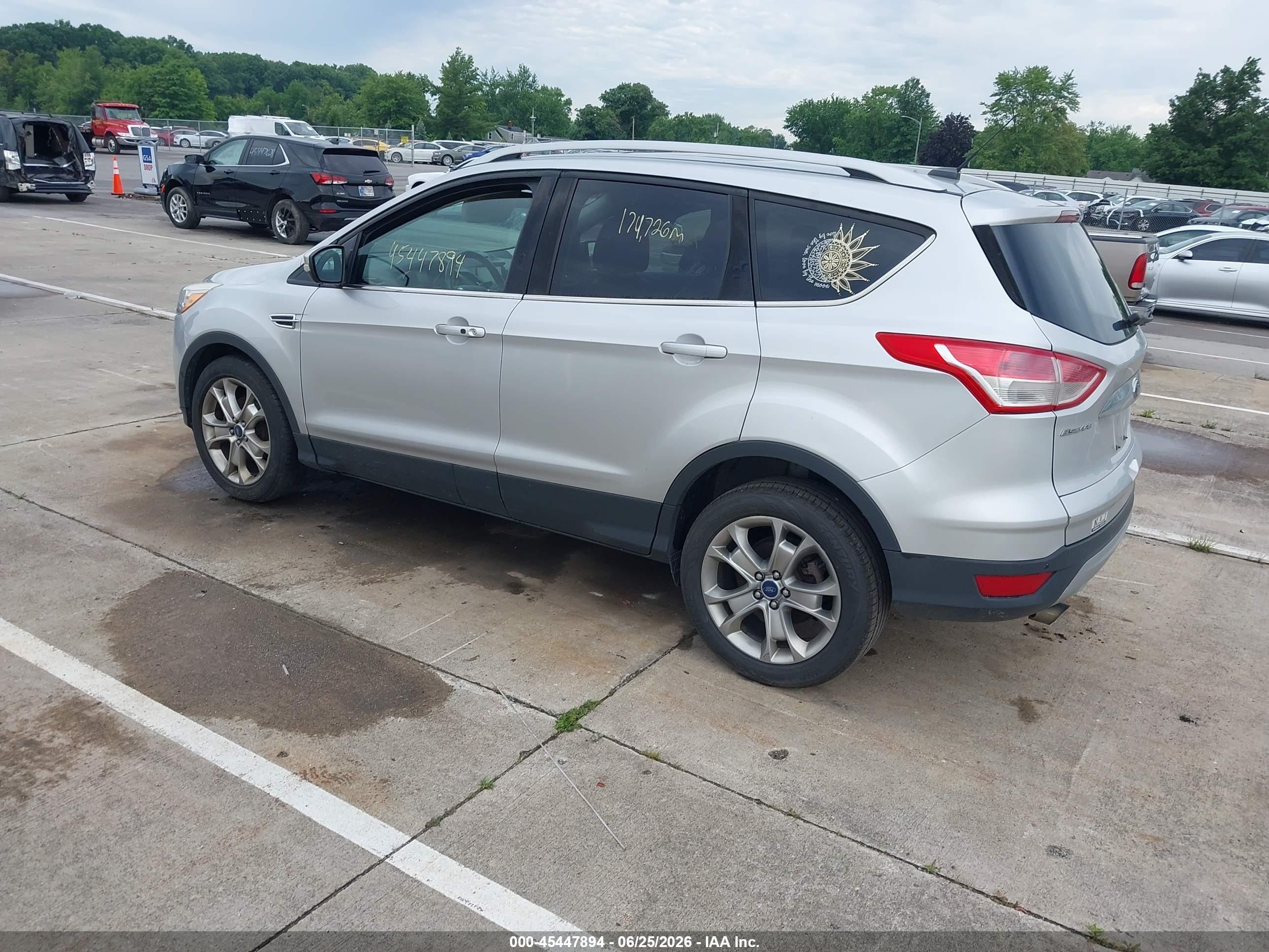2014 Ford Escape Titanium Silver vin: 1FMCU0JX4EUE37539