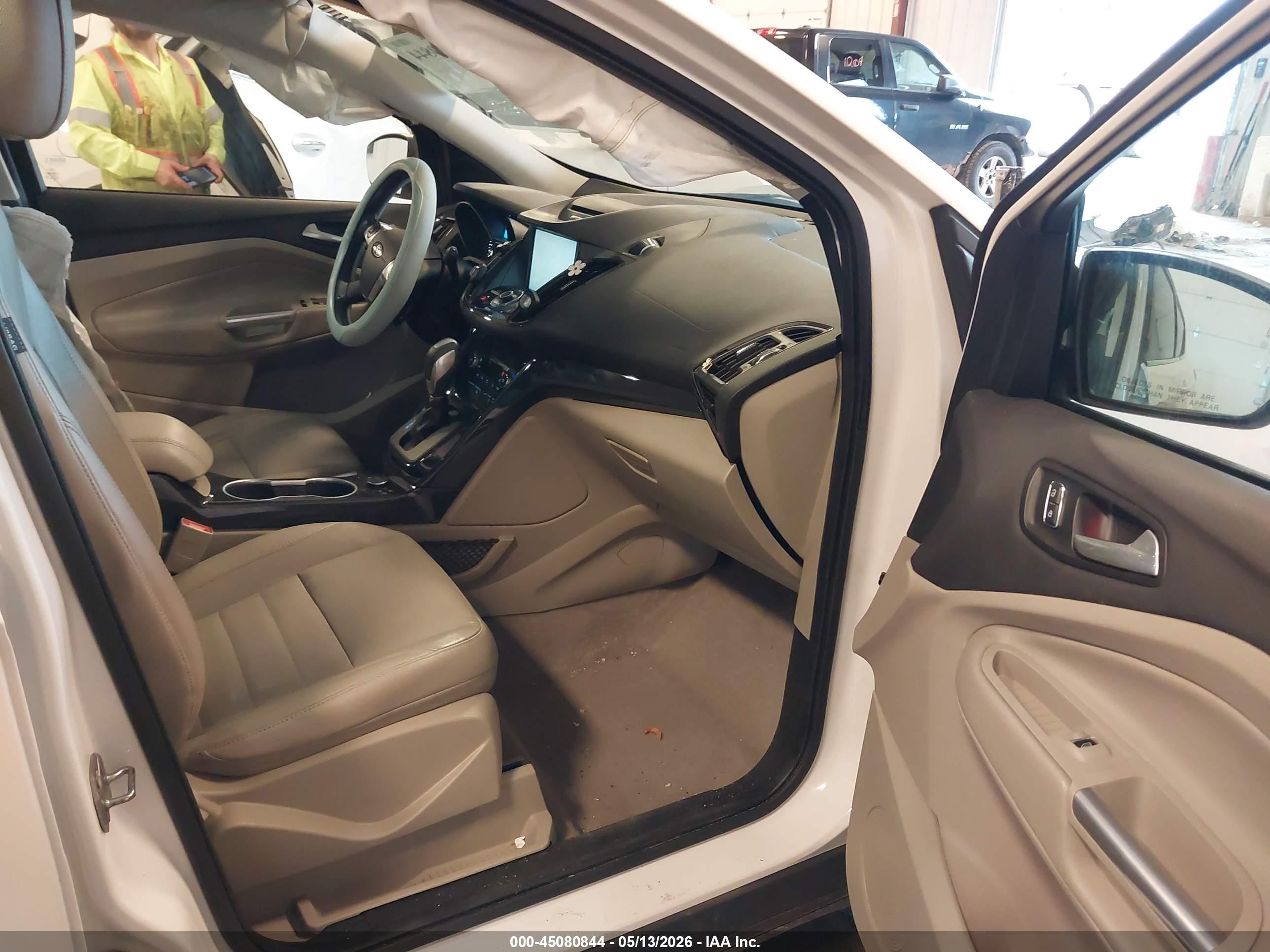 2014 Ford Escape Titanium White vin: 1FMCU0JX4EUE50372