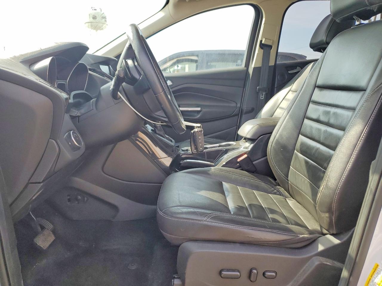 2015 Ford Escape Titanium White vin: 1FMCU0JX4FUC23779