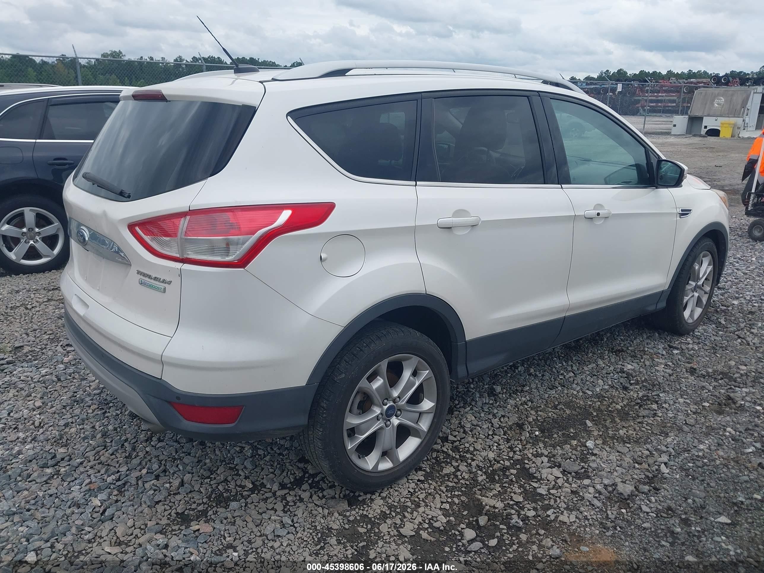 2014 Ford Escape Titanium White vin: 1FMCU0JX5EUA57884