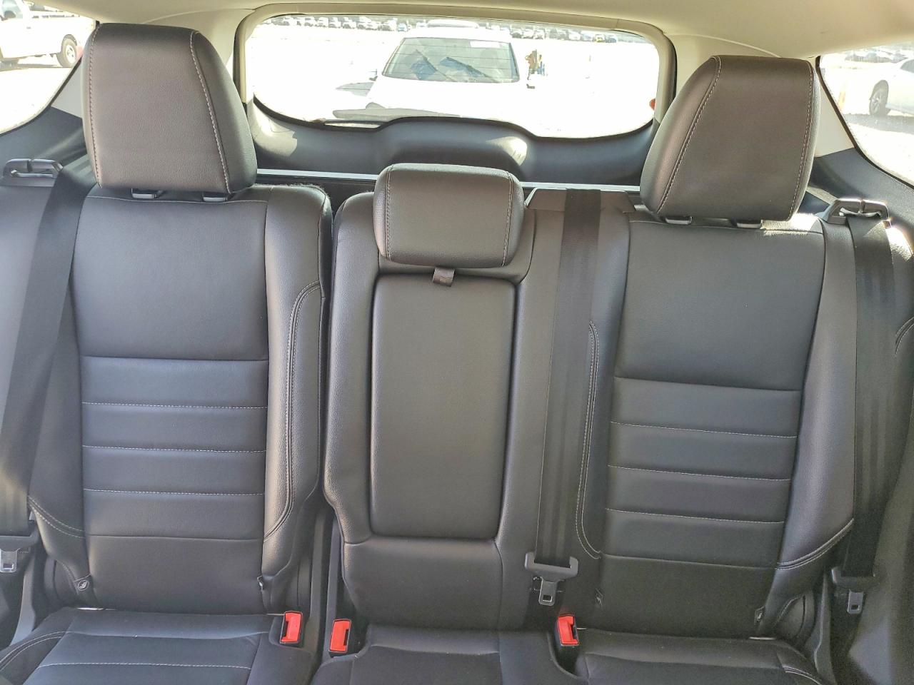 2014 Ford Escape Titanium White vin: 1FMCU0JX6EUC44471