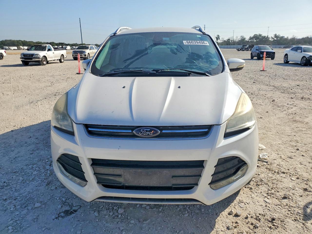 2014 Ford Escape Titanium White vin: 1FMCU0JX6EUC44471