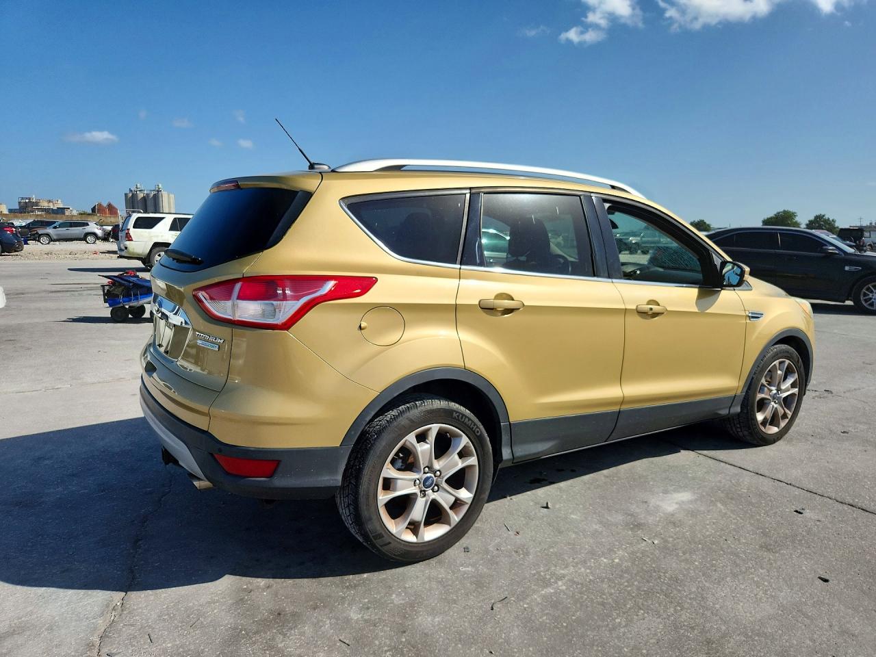 2014 Ford Escape Titanium Золотой vin: 1FMCU0JX6EUC90088