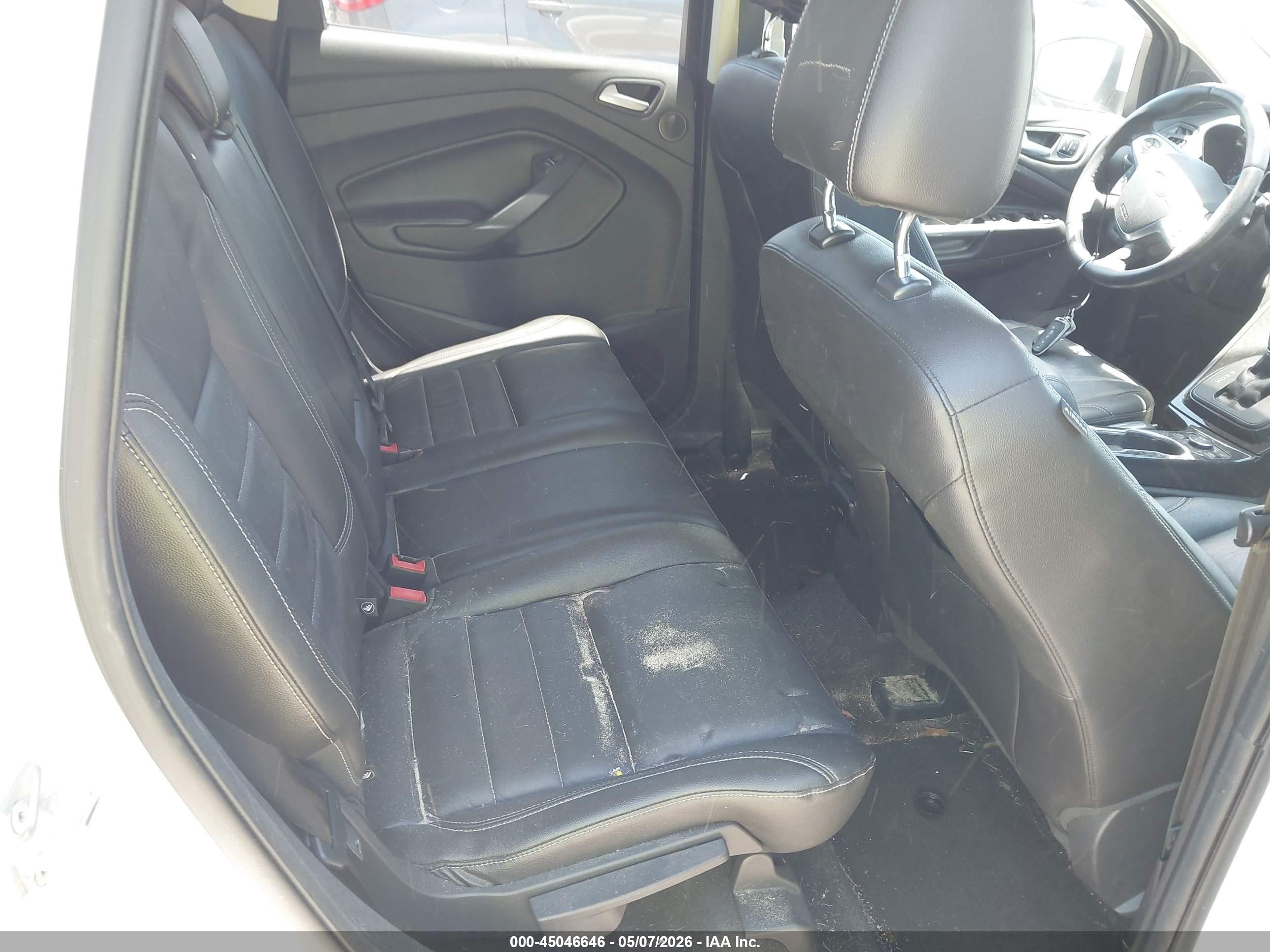 2015 Ford Escape Titanium Белый vin: 1FMCU0JX6FUA14897