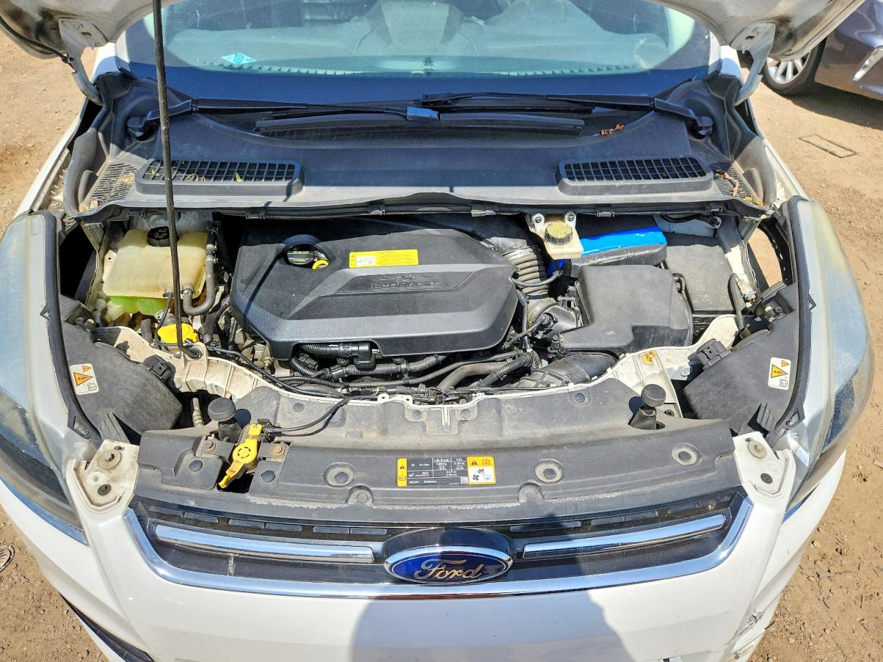 2014 Ford Escape Titanium White vin: 1FMCU0JX7EUA44506