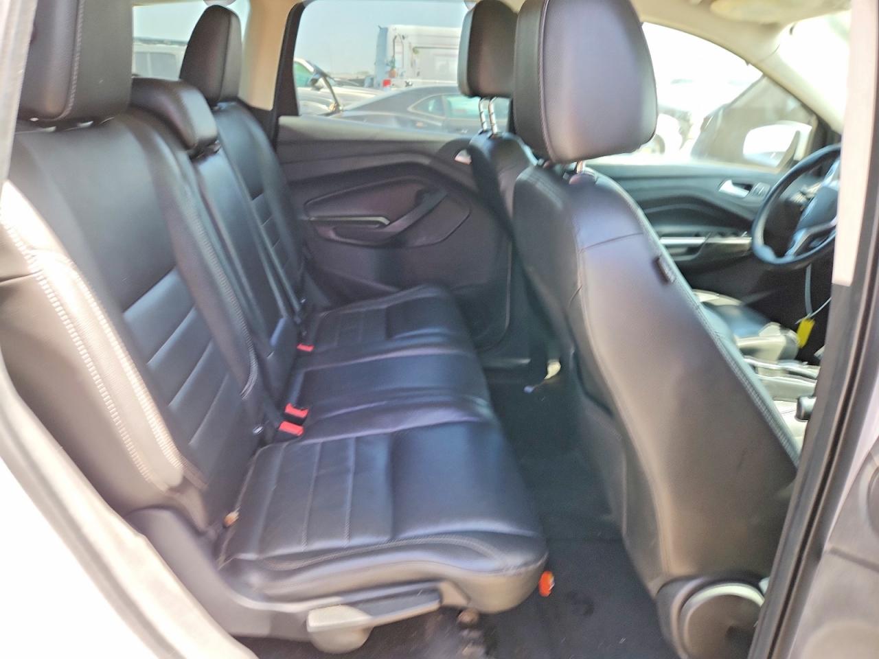 2014 Ford Escape Titanium White vin: 1FMCU0JX7EUA44506