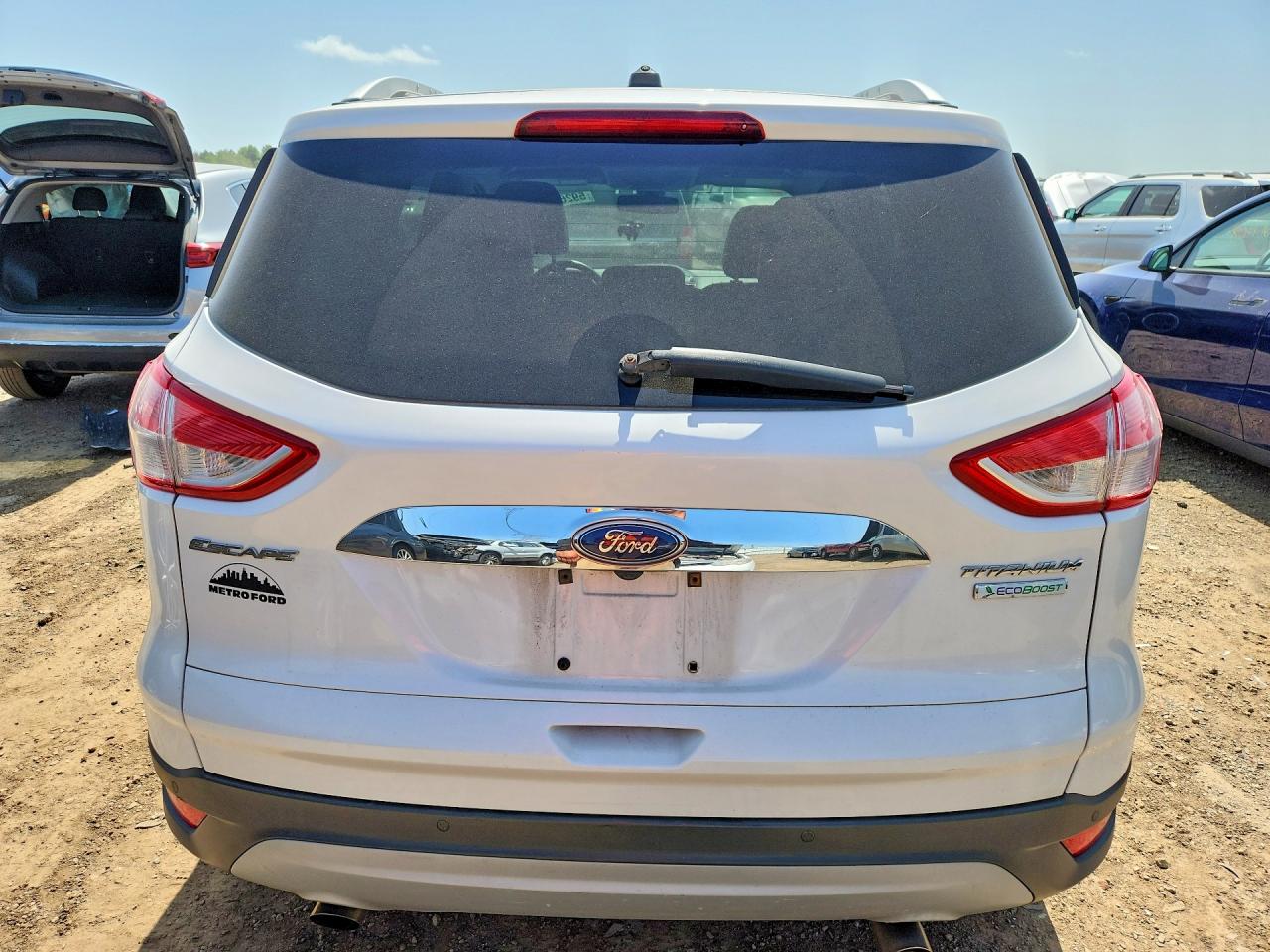 2014 Ford Escape Titanium White vin: 1FMCU0JX7EUA44506