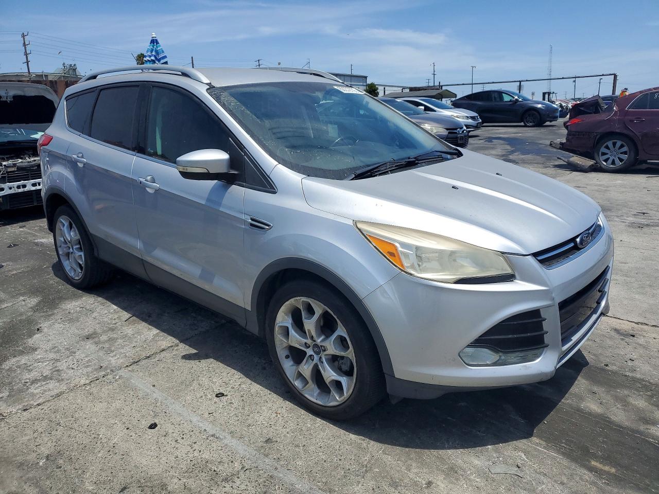2014 Ford Escape Titanium Silver vin: 1FMCU0JX7EUB47411
