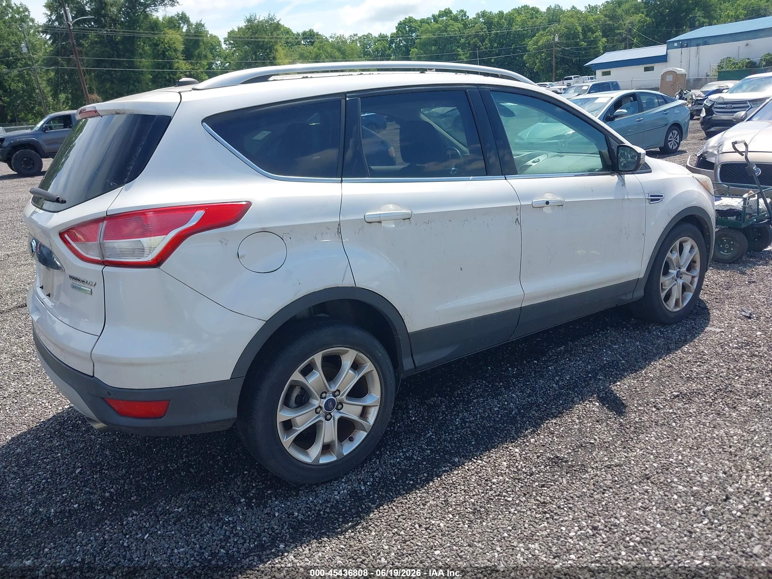 2014 Ford Escape Titanium White vin: 1FMCU0JX7EUB93000