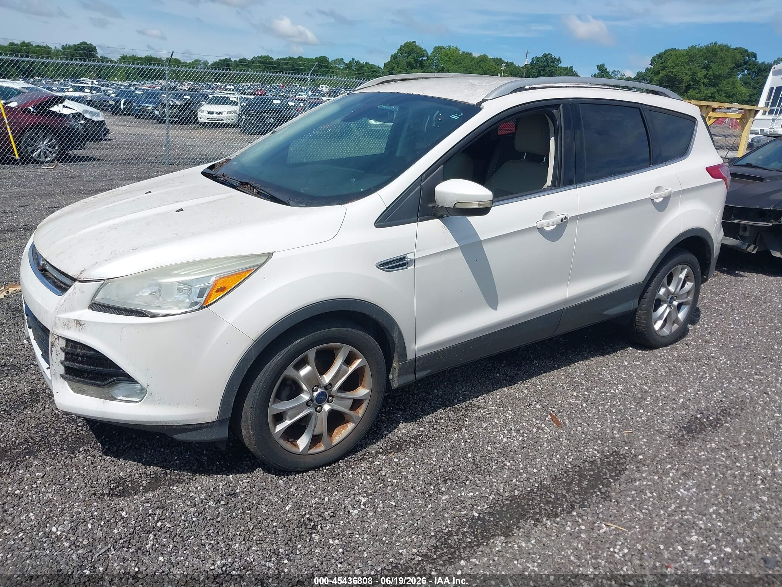 2014 Ford Escape Titanium White vin: 1FMCU0JX7EUB93000