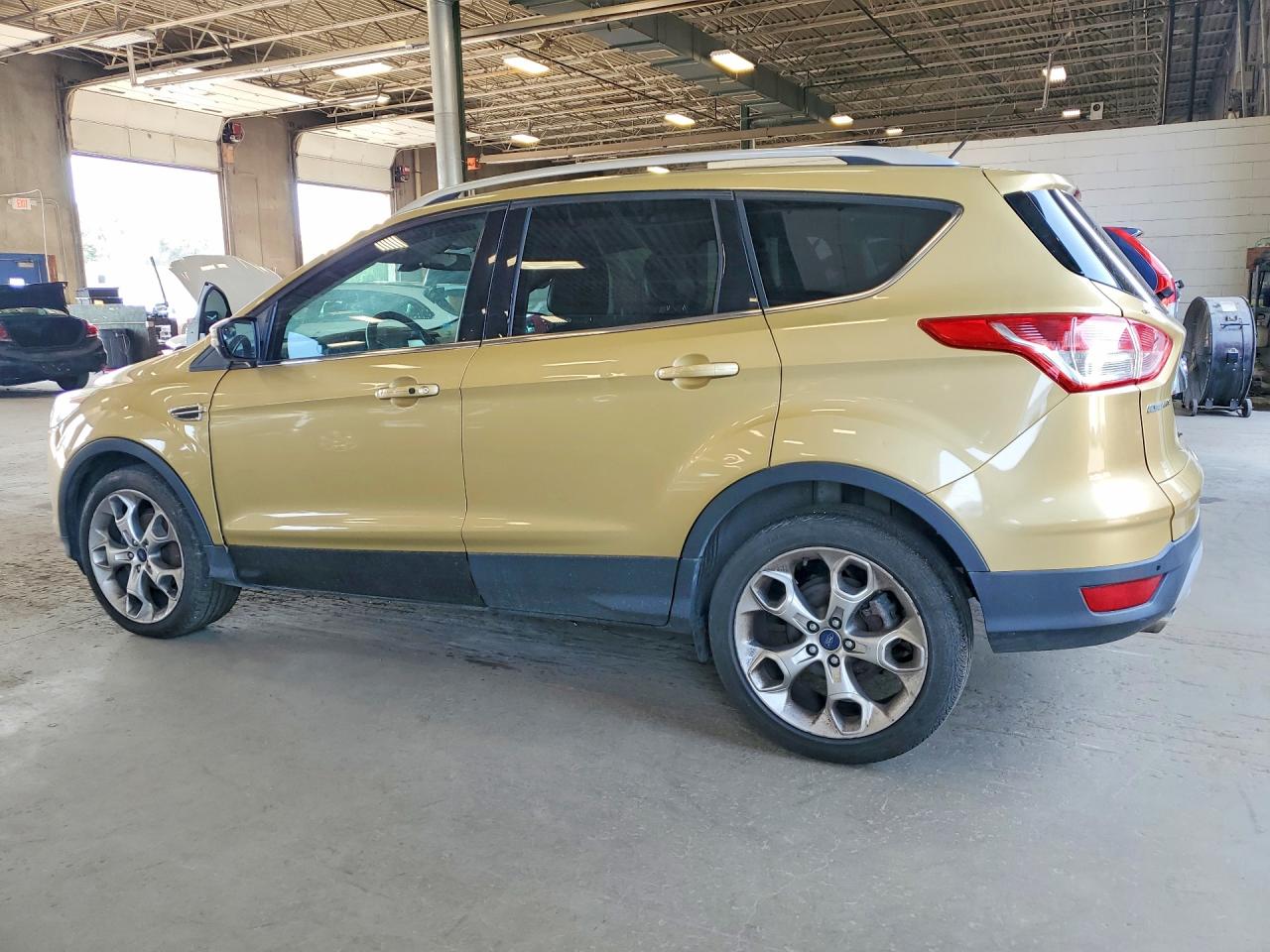 2014 Ford Escape Titanium Gold vin: 1FMCU0JX7EUC36640
