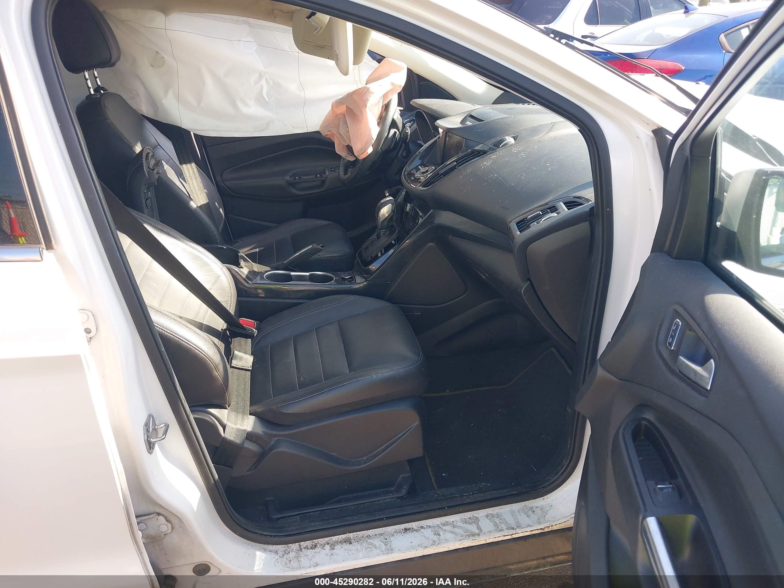 2014 Ford Escape Titanium White vin: 1FMCU0JX7EUE23781
