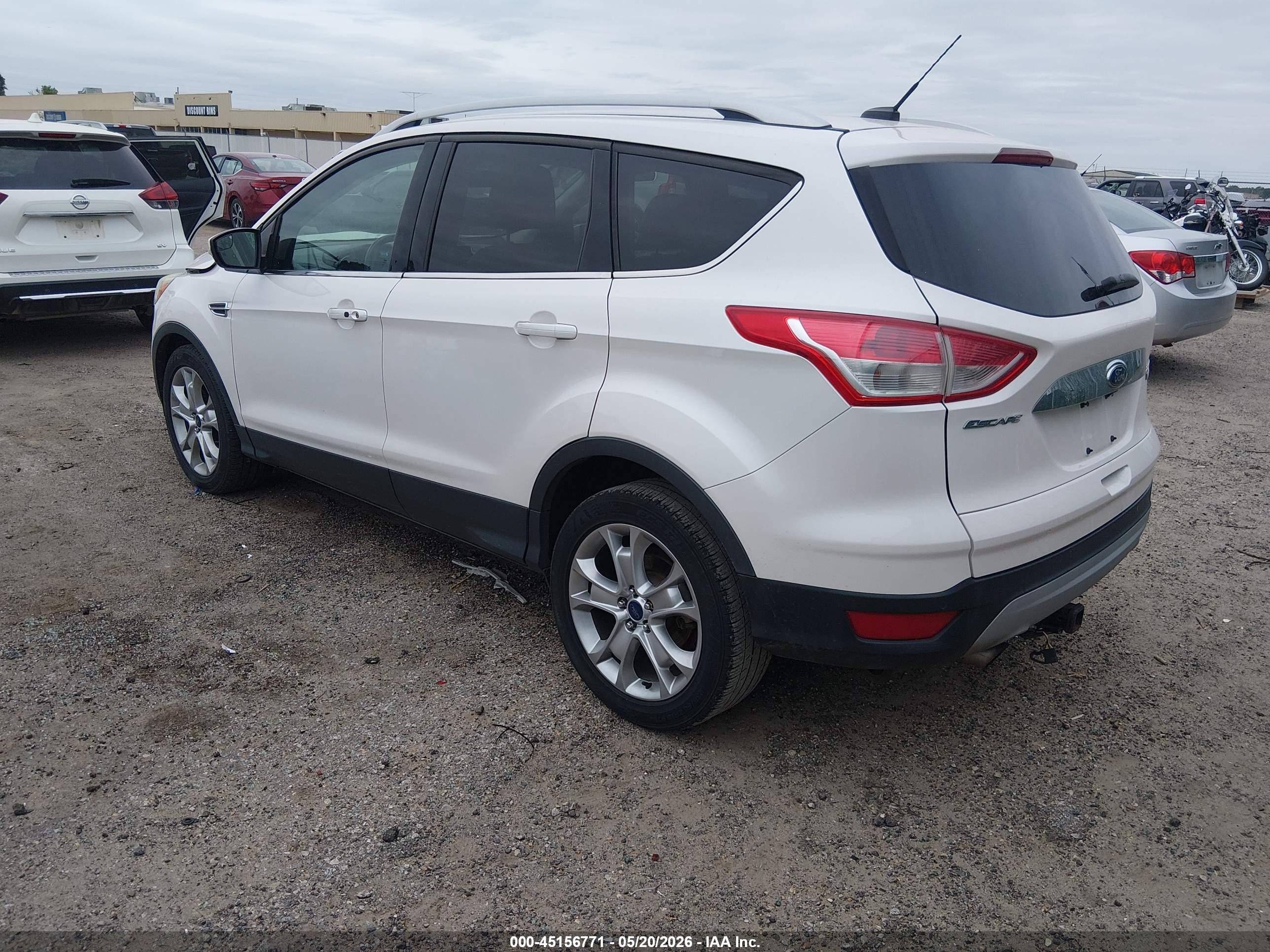 2015 Ford Escape Titanium White vin: 1FMCU0JX7FUA67172