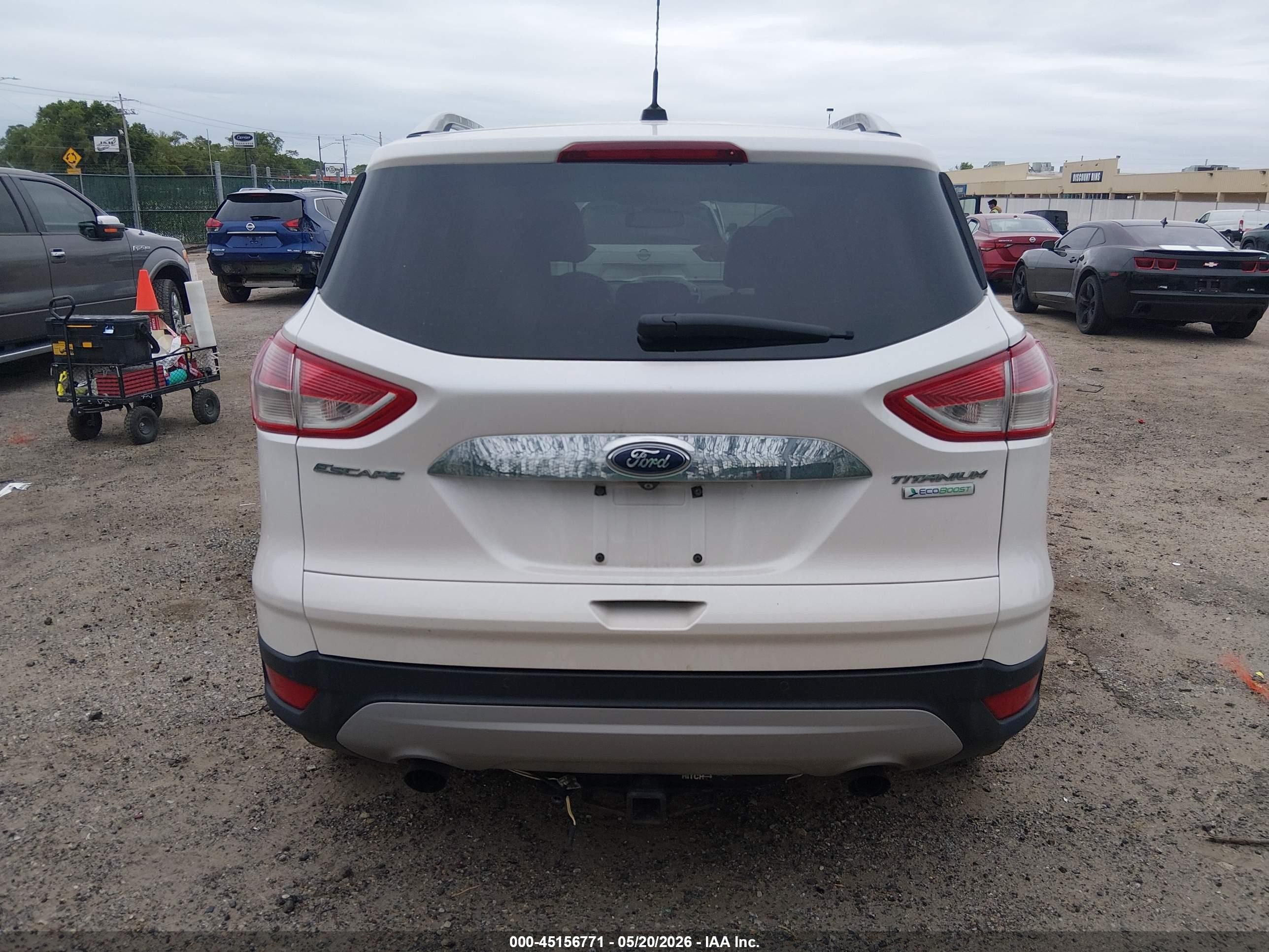 2015 Ford Escape Titanium White vin: 1FMCU0JX7FUA67172