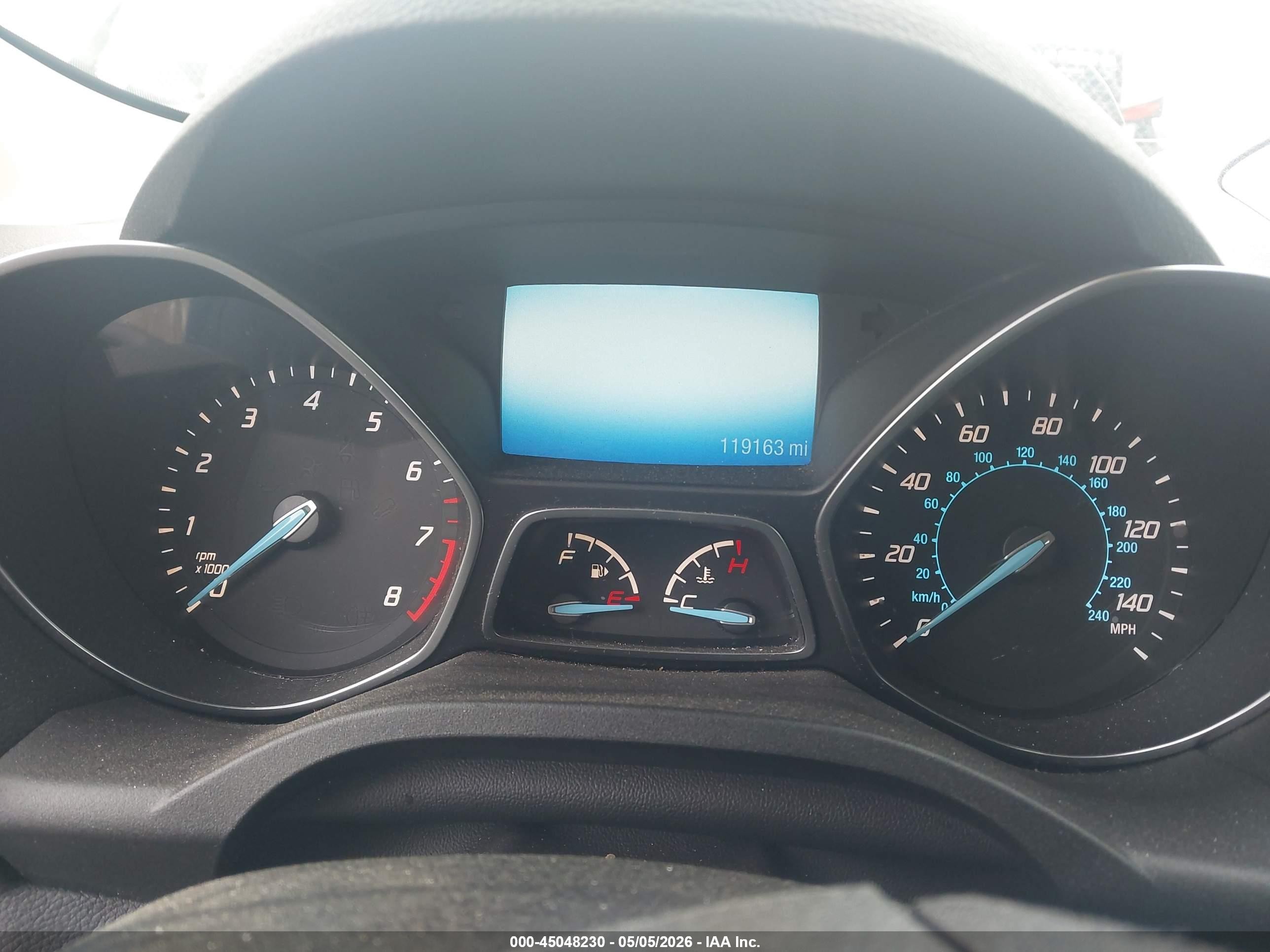2015 Ford Escape Titanium Серебряный vin: 1FMCU0JX7FUA99619