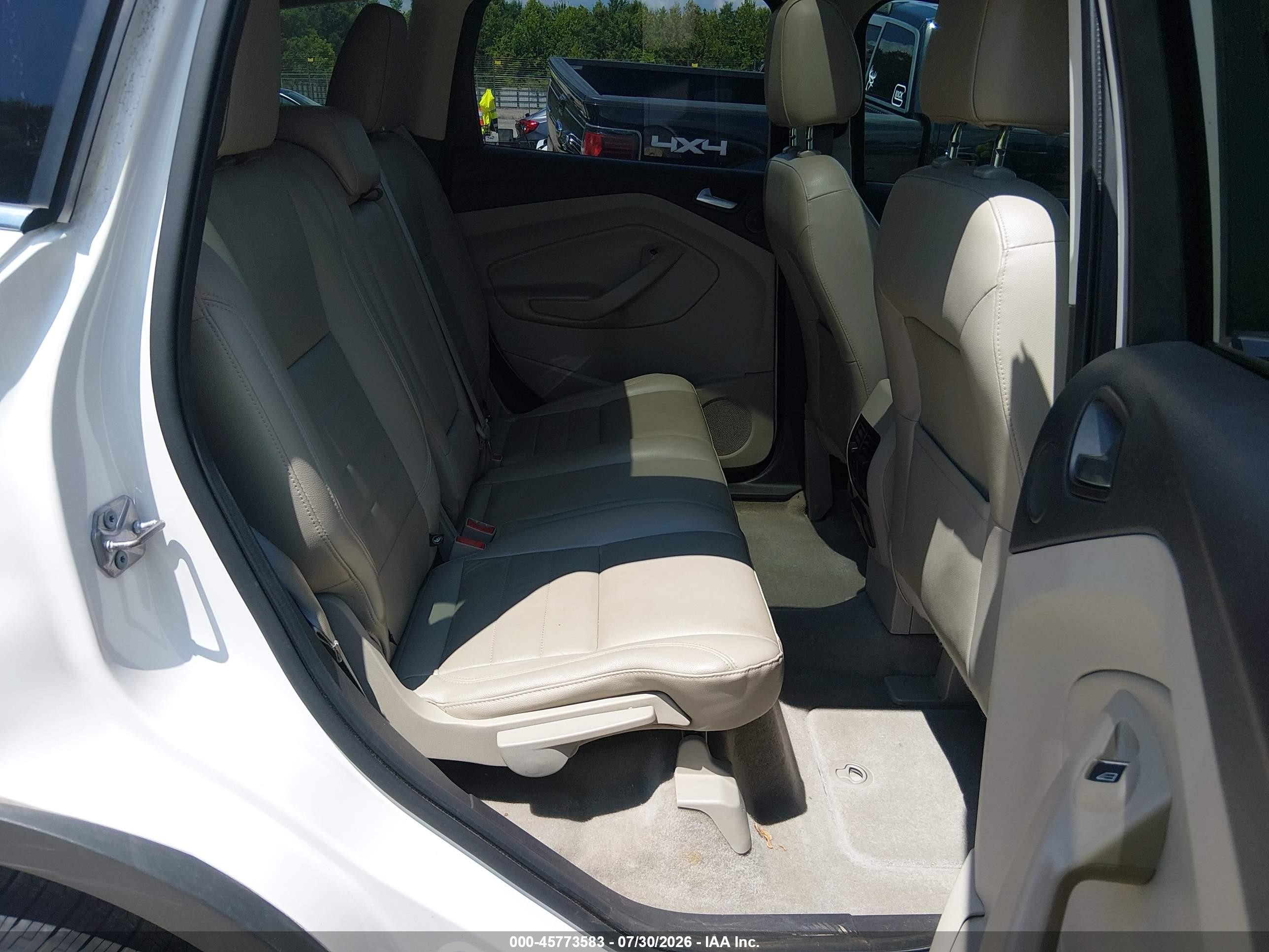 2014 Ford Escape Titanium White vin: 1FMCU0JX8EUC06773