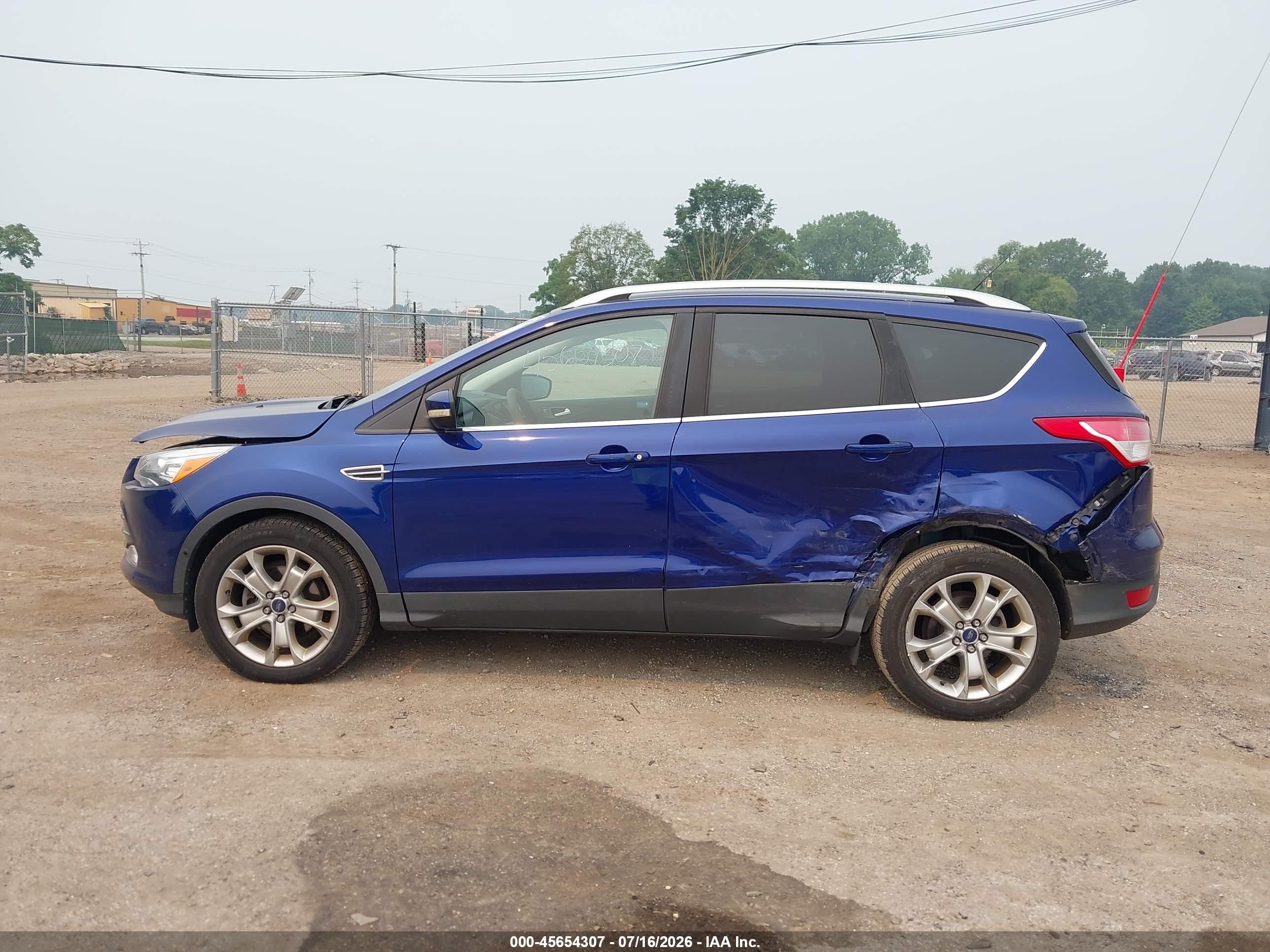 2015 Ford Escape Titanium Синий vin: 1FMCU0JX8FUB80239