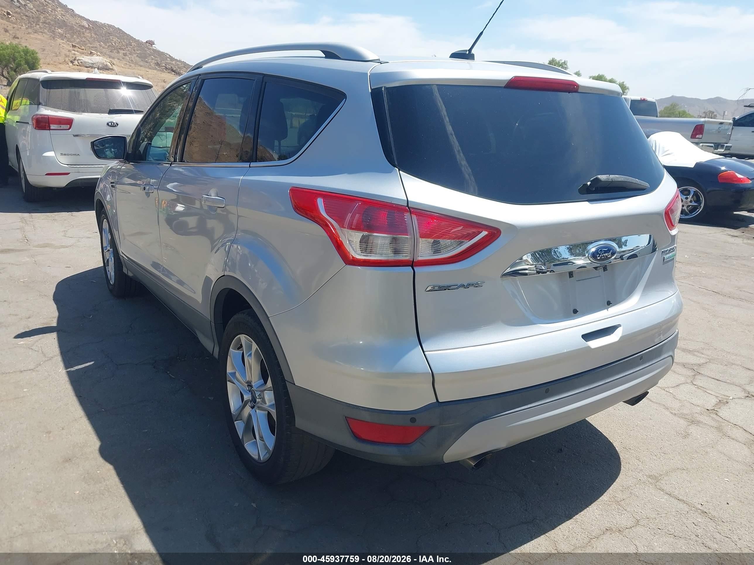 2014 Ford Escape Titanium Silver vin: 1FMCU0JX9EUB72567