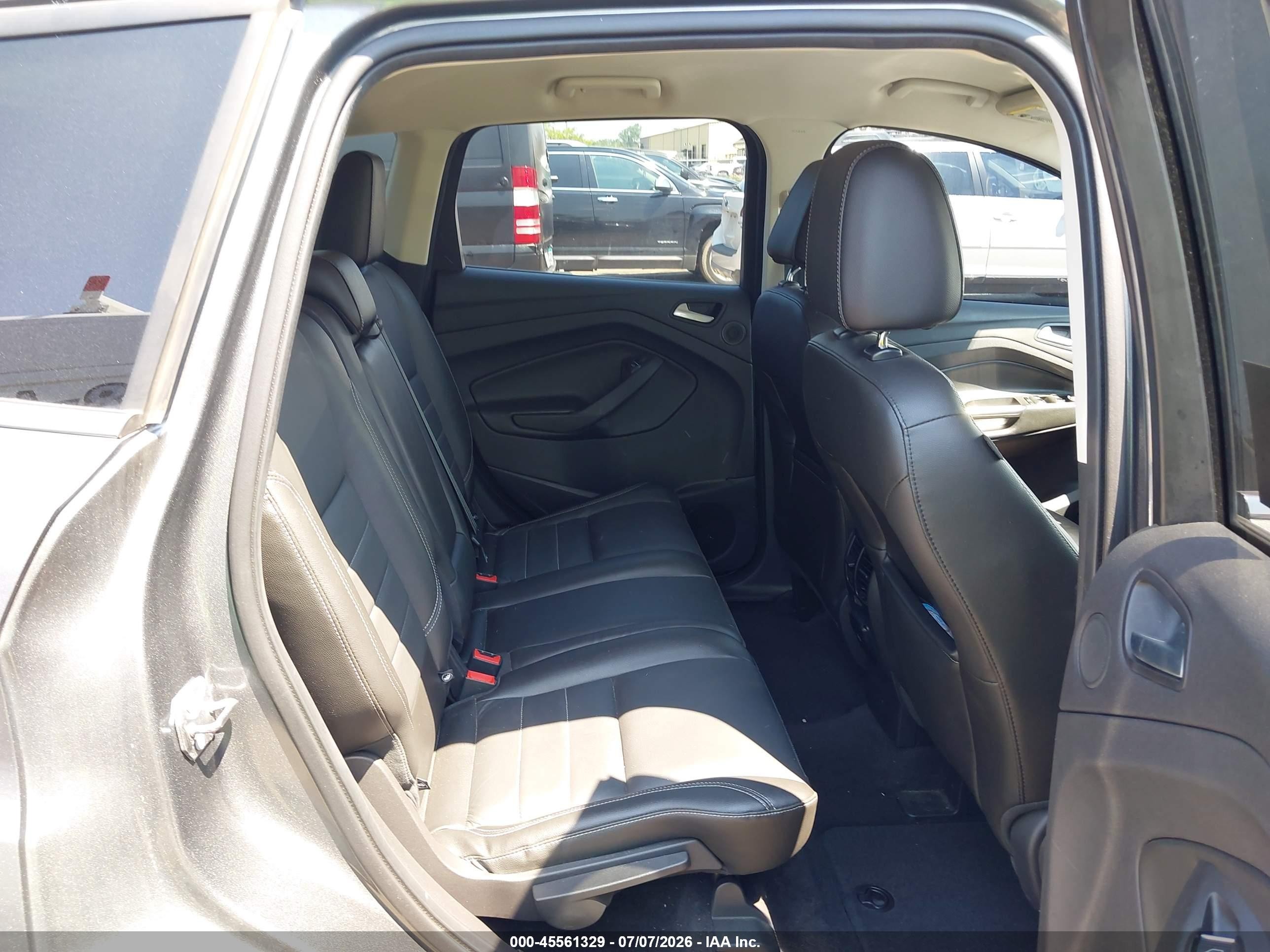 2014 Ford Escape Titanium Silver vin: 1FMCU0JX9EUE37729