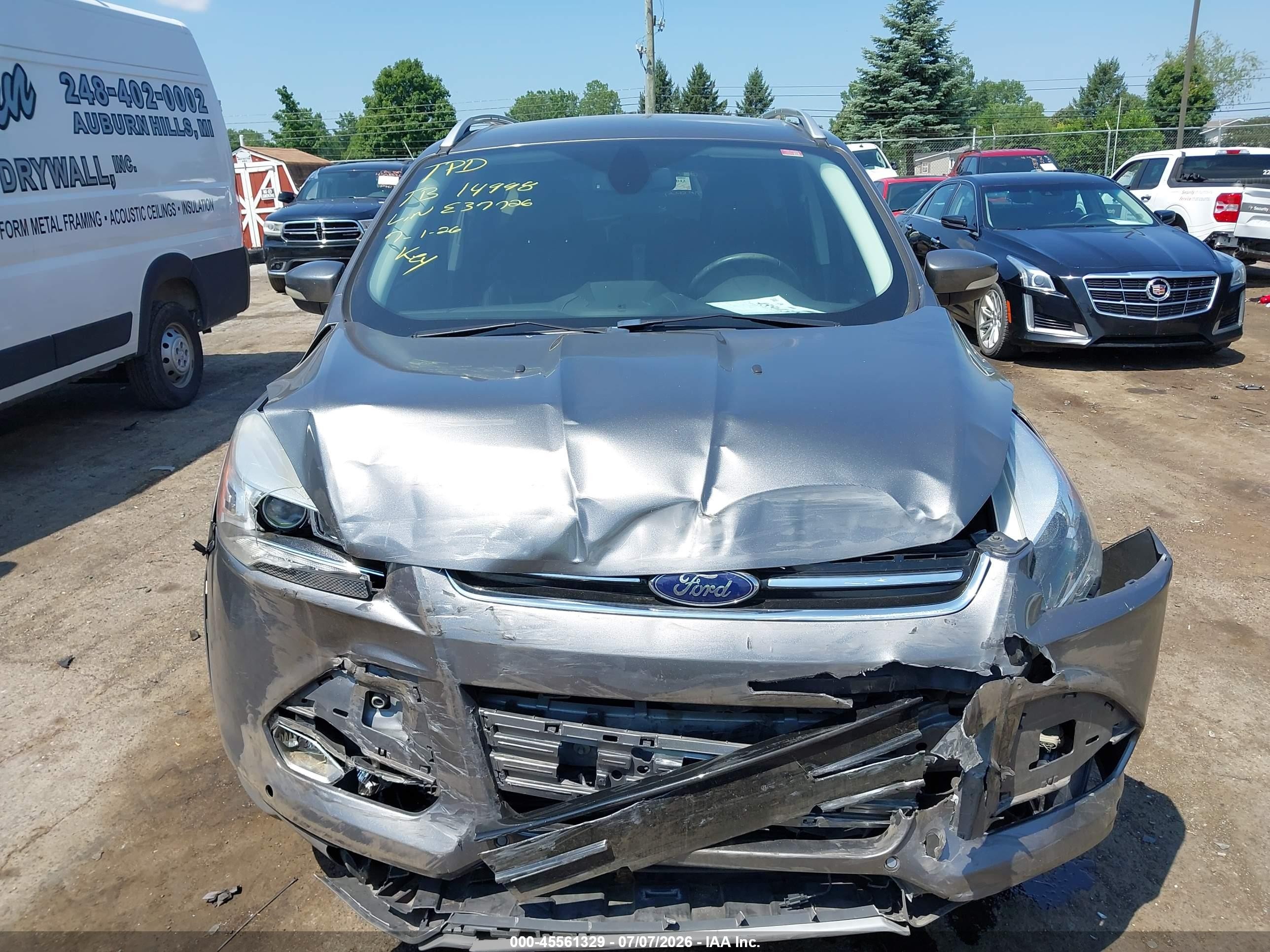 2014 Ford Escape Titanium Silver vin: 1FMCU0JX9EUE37729
