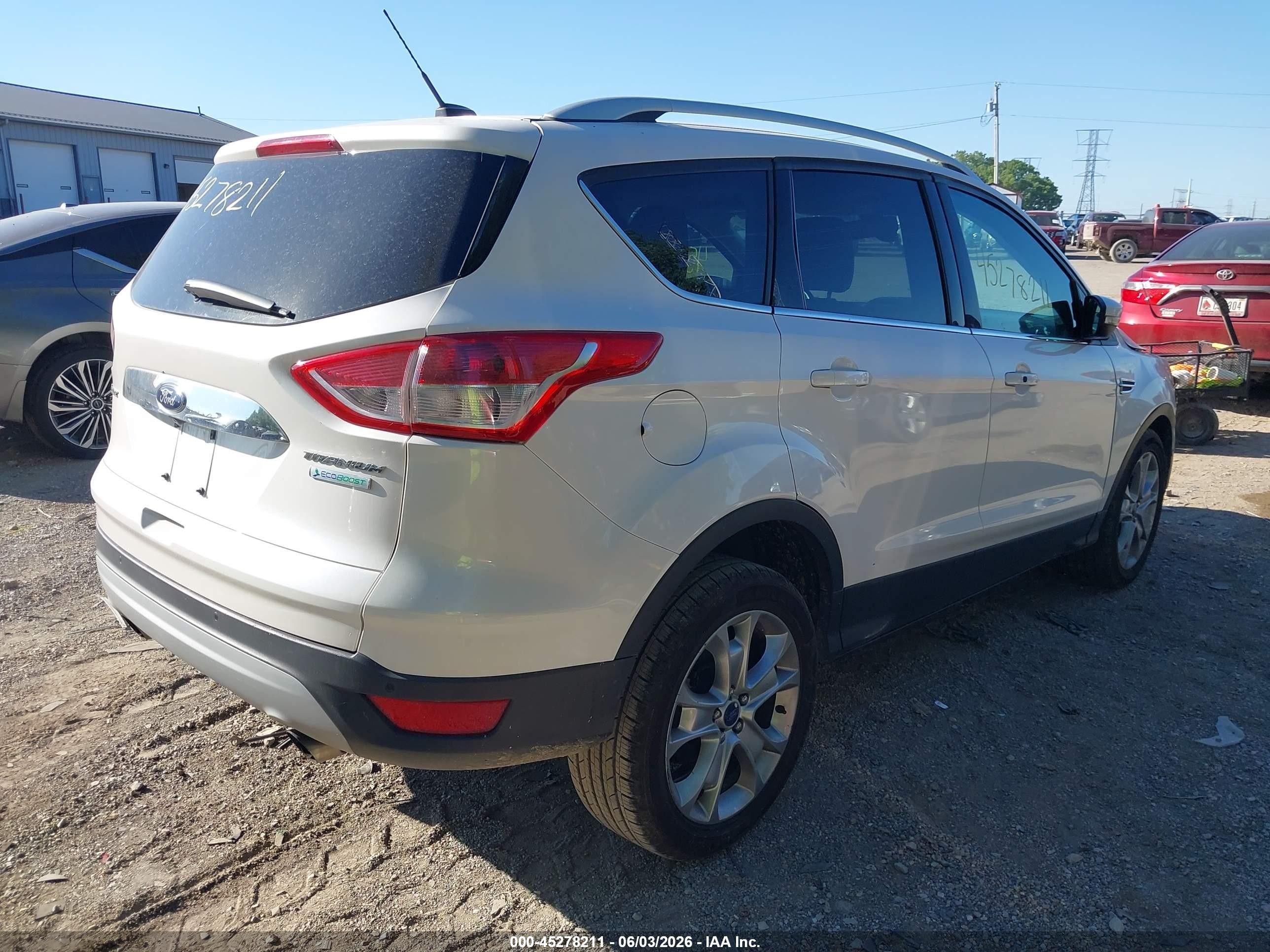 2014 Ford Escape Titanium White vin: 1FMCU0JXXEUB43384
