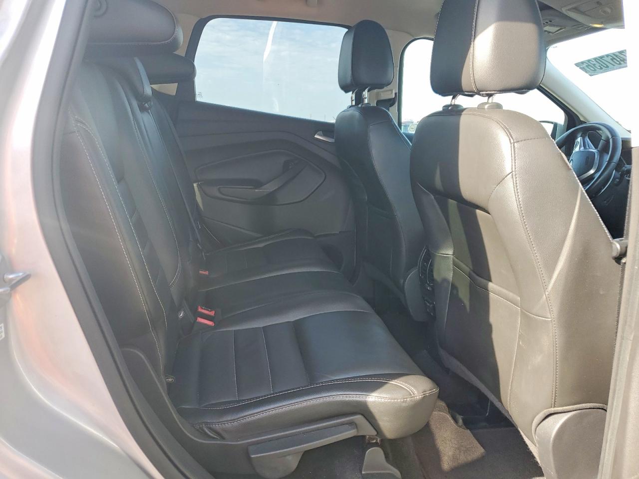 2015 Ford Escape Titanium Серебряный vin: 1FMCU0JXXFUA73743