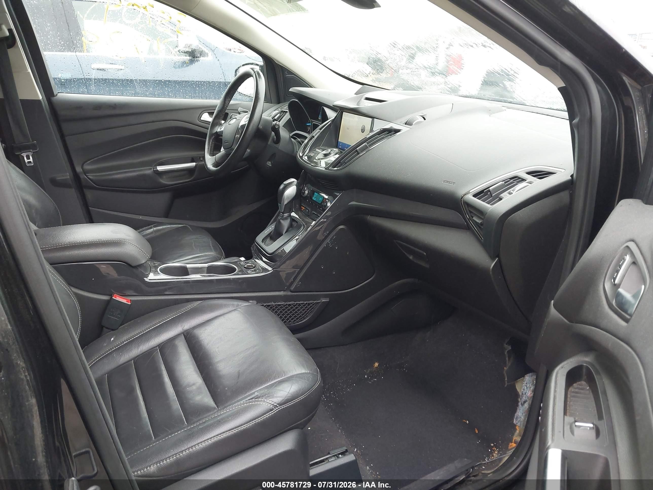 2015 Ford Escape Titanium Черный vin: 1FMCU0JXXFUB47968