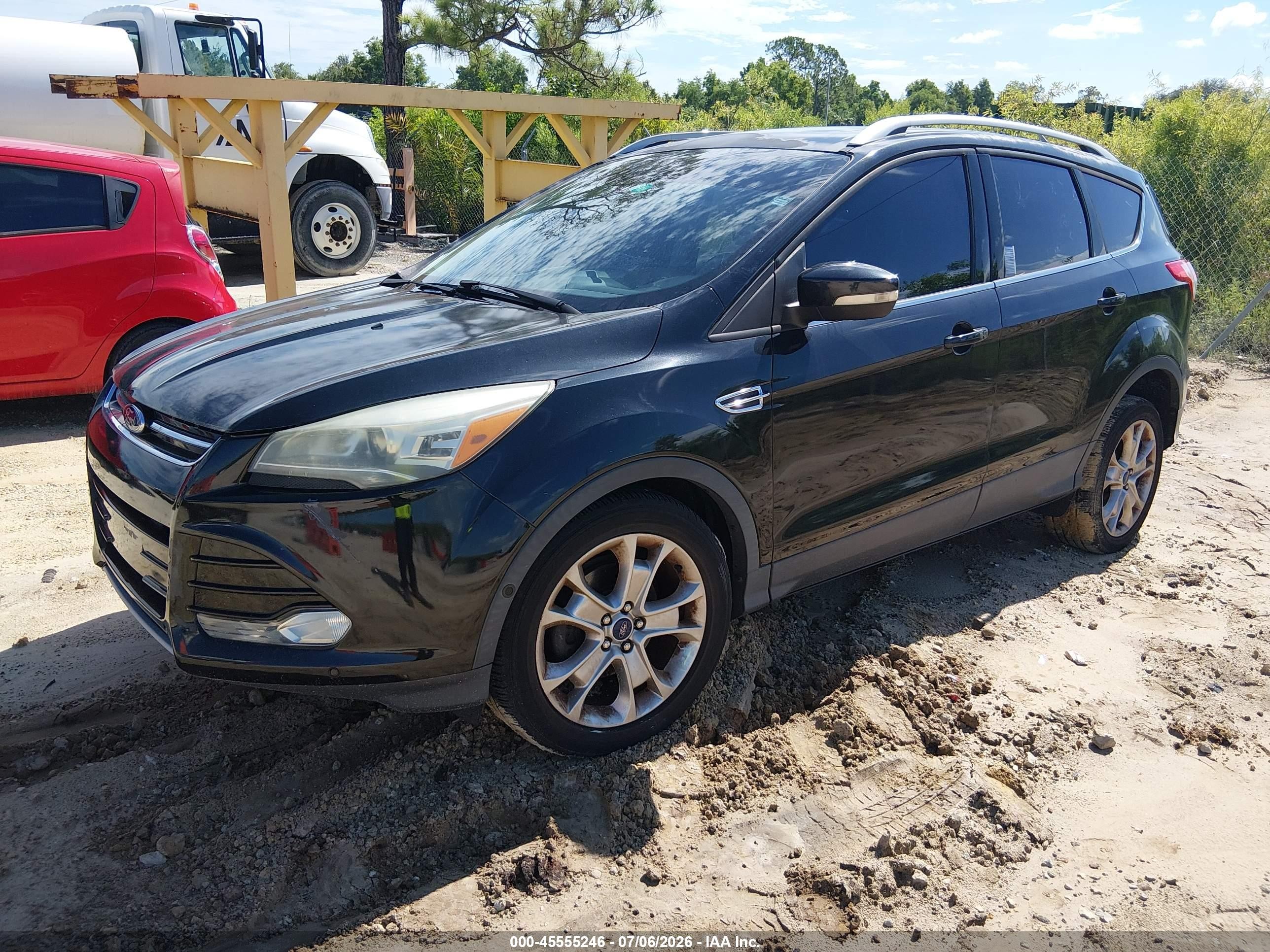 2015 Ford Escape Titanium Черный vin: 1FMCU0JXXFUC87356