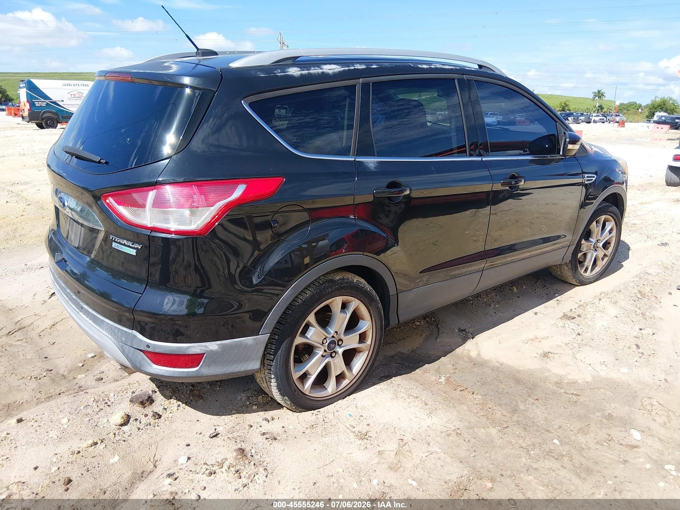 2015 Ford Escape Titanium Черный vin: 1FMCU0JXXFUC87356