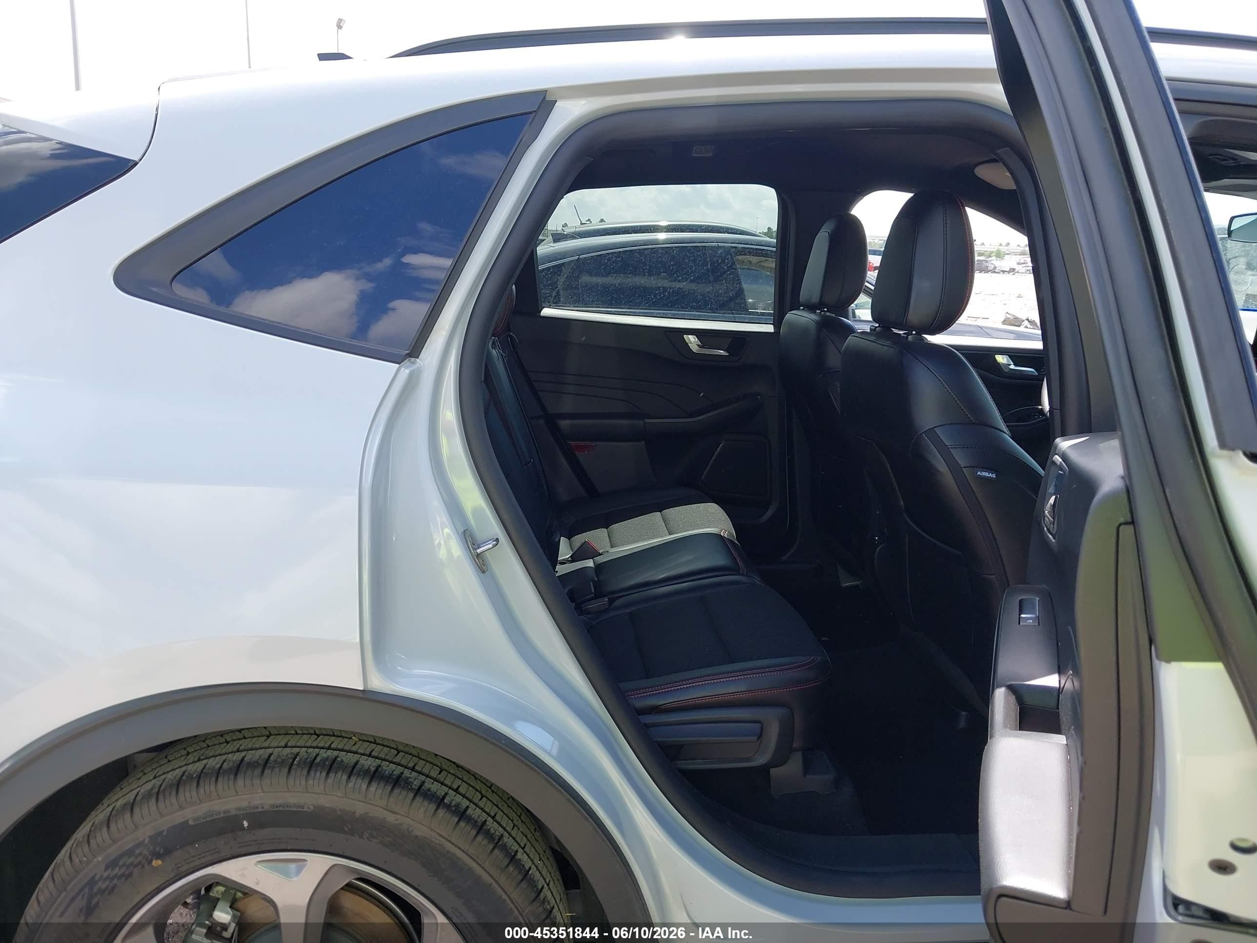 2025 Ford Escape St-line White vin: 1FMCU0MN3SUB23161