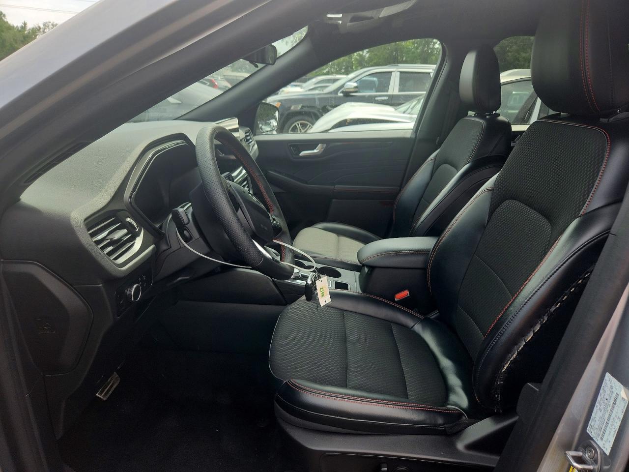 2023 Ford Escape St Line Silver vin: 1FMCU0MN6PUB42861