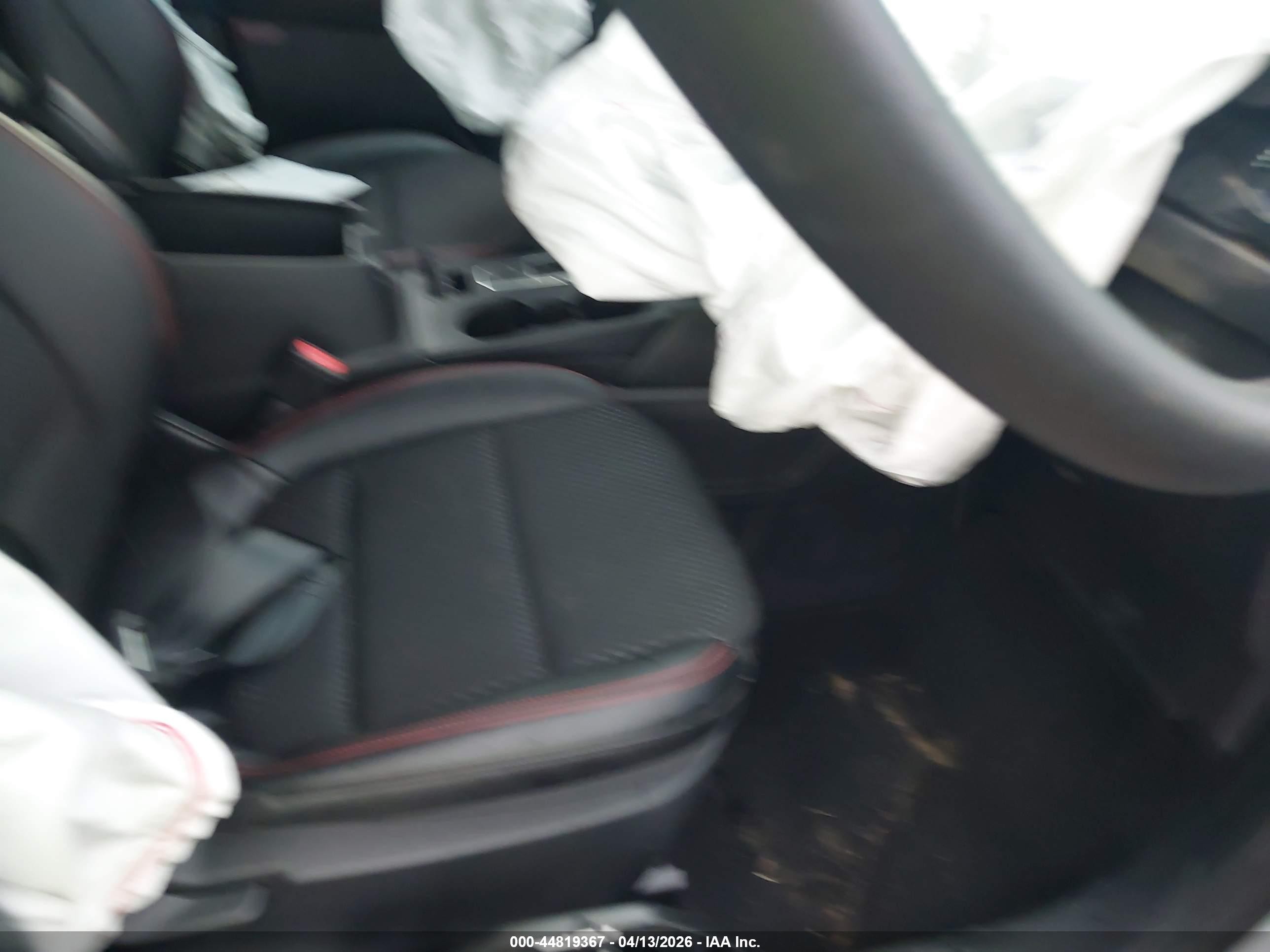 2026 Ford Escape St-line Серебряный vin: 1FMCU0MN8TUA21002