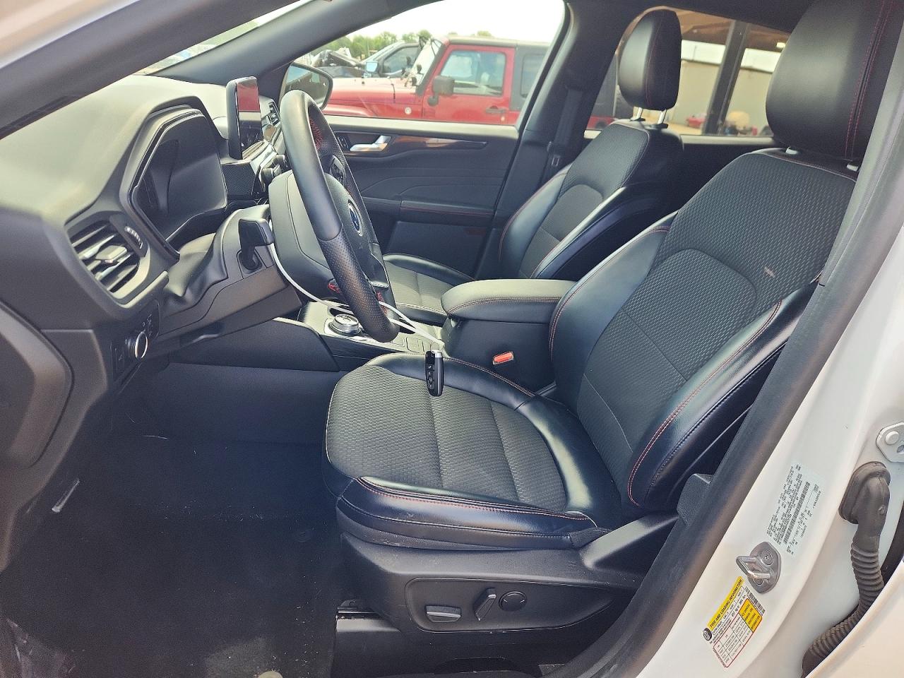 2023 Ford Escape St Line White vin: 1FMCU0MNXPUA27129