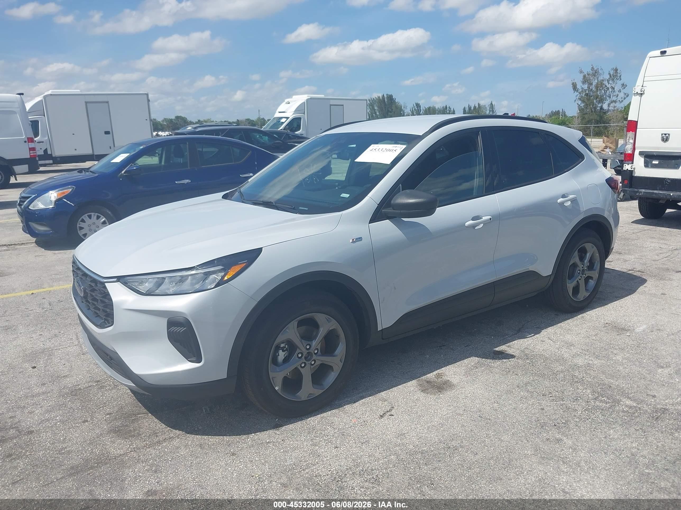 2026 Ford Escape St-line Gray vin: 1FMCU0MNXTUA09627