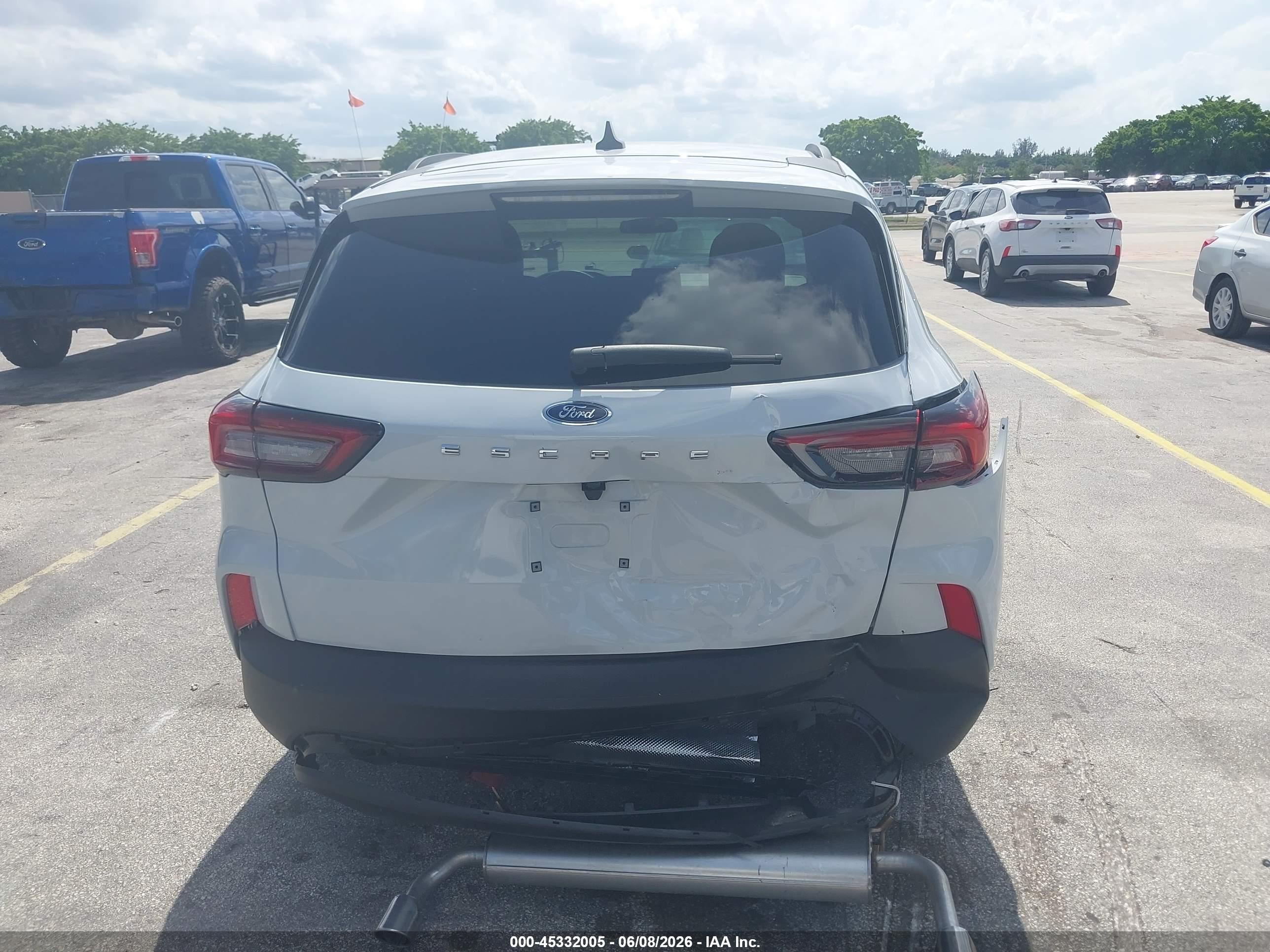 2026 Ford Escape St-line Gray vin: 1FMCU0MNXTUA09627