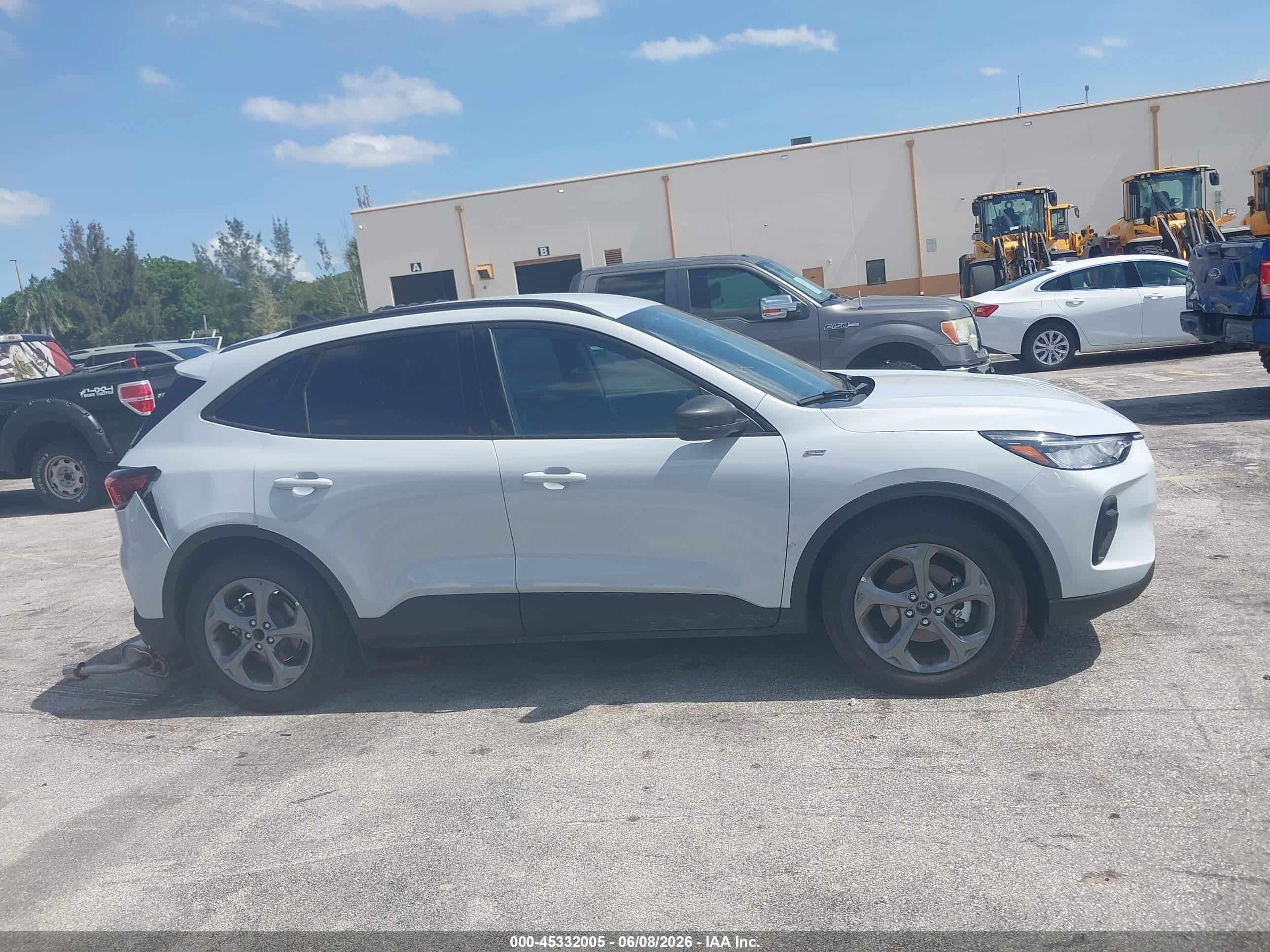 2026 Ford Escape St-line Gray vin: 1FMCU0MNXTUA09627