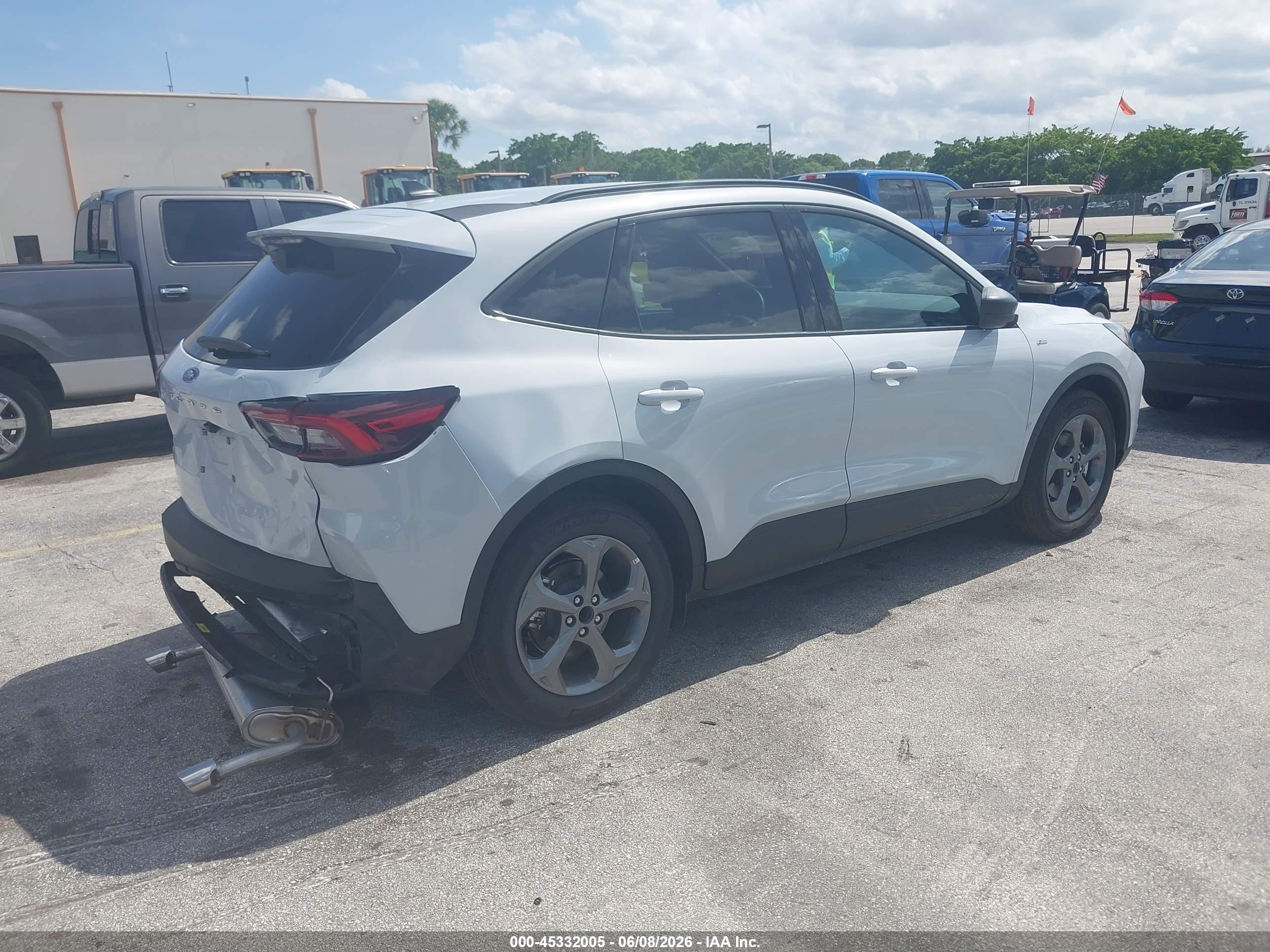 2026 Ford Escape St-line Gray vin: 1FMCU0MNXTUA09627