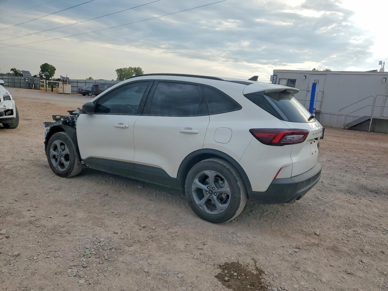 2025 Ford Escape St Line Белый vin: 1FMCU0MZ8SUA53675