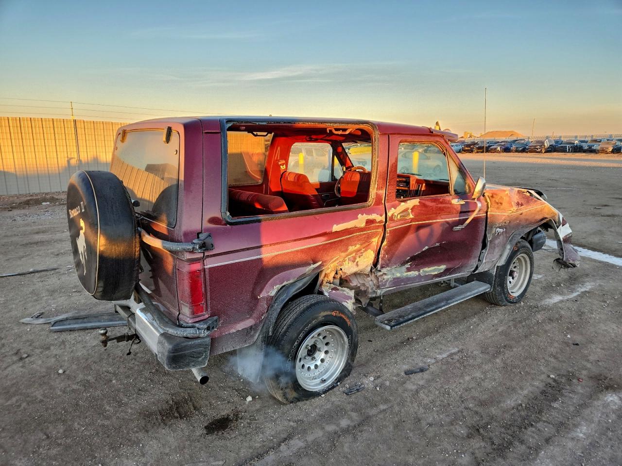 1984 Ford Bronco Ii Red vin: 1FMCU14S3EUD40712