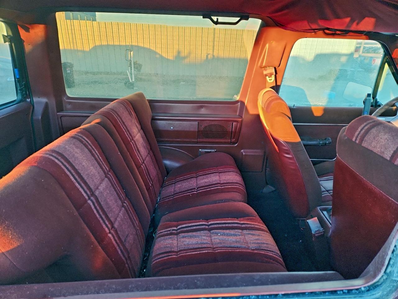 1984 Ford Bronco Ii Red vin: 1FMCU14S3EUD40712