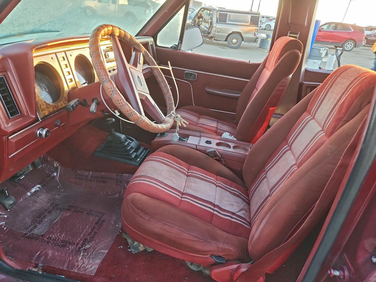 1984 Ford Bronco Ii Red vin: 1FMCU14S3EUD40712