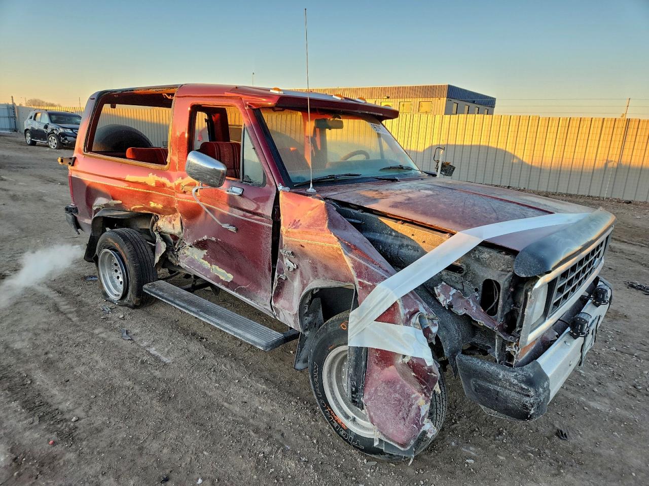 1984 Ford Bronco Ii Red vin: 1FMCU14S3EUD40712