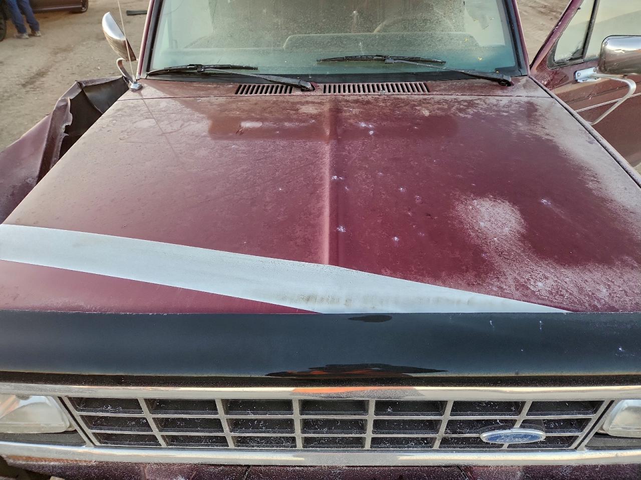 1984 Ford Bronco Ii Red vin: 1FMCU14S3EUD40712