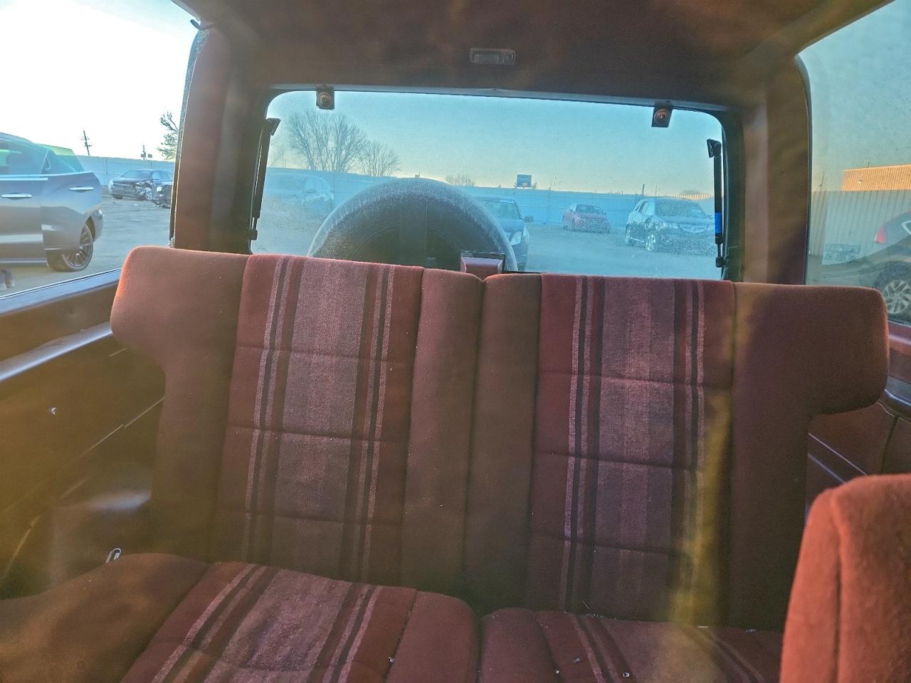 1984 Ford Bronco Ii Red vin: 1FMCU14S3EUD40712