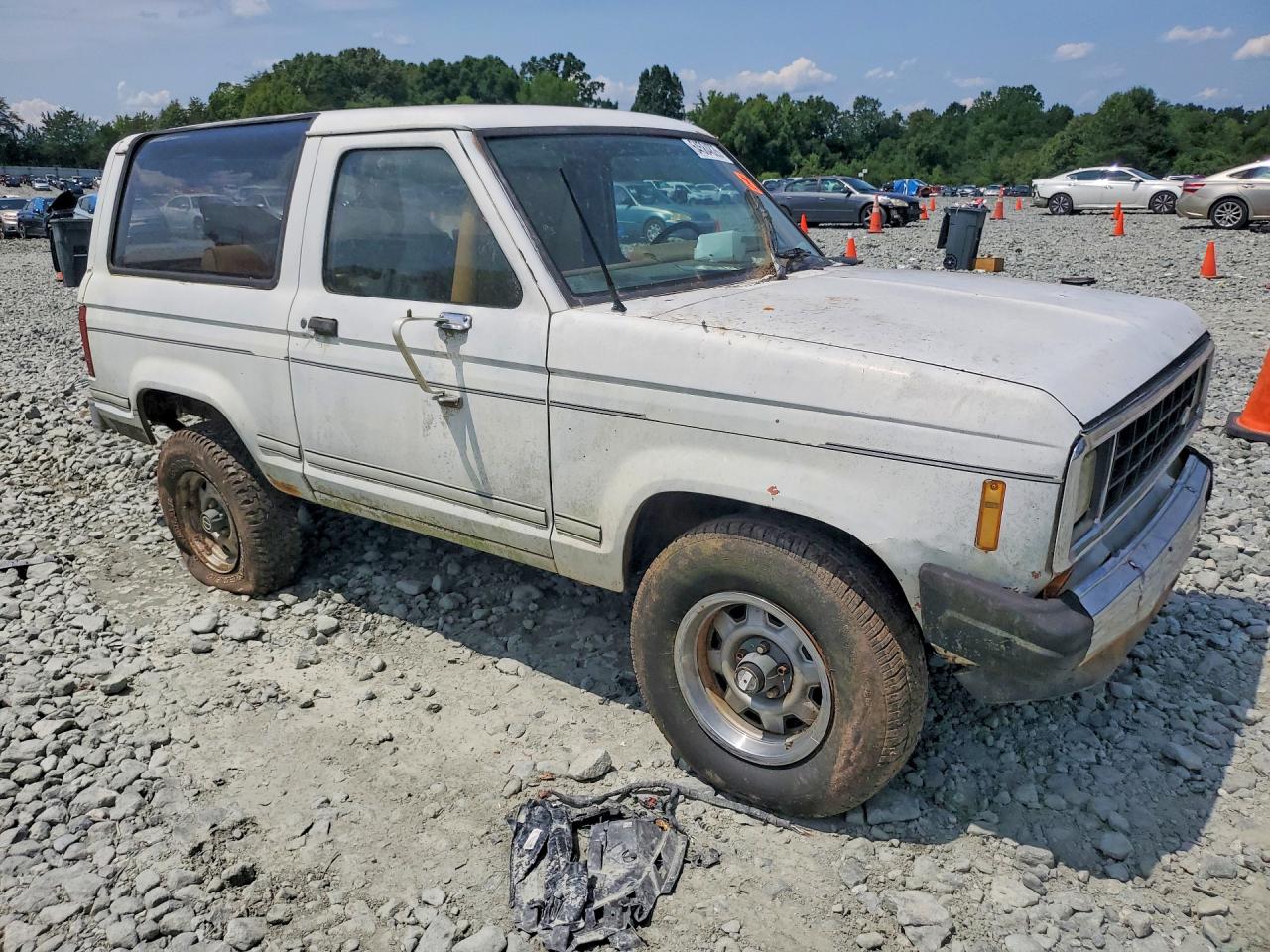 1984 Ford Bronco Ii White vin: 1FMCU14S9EUB36447