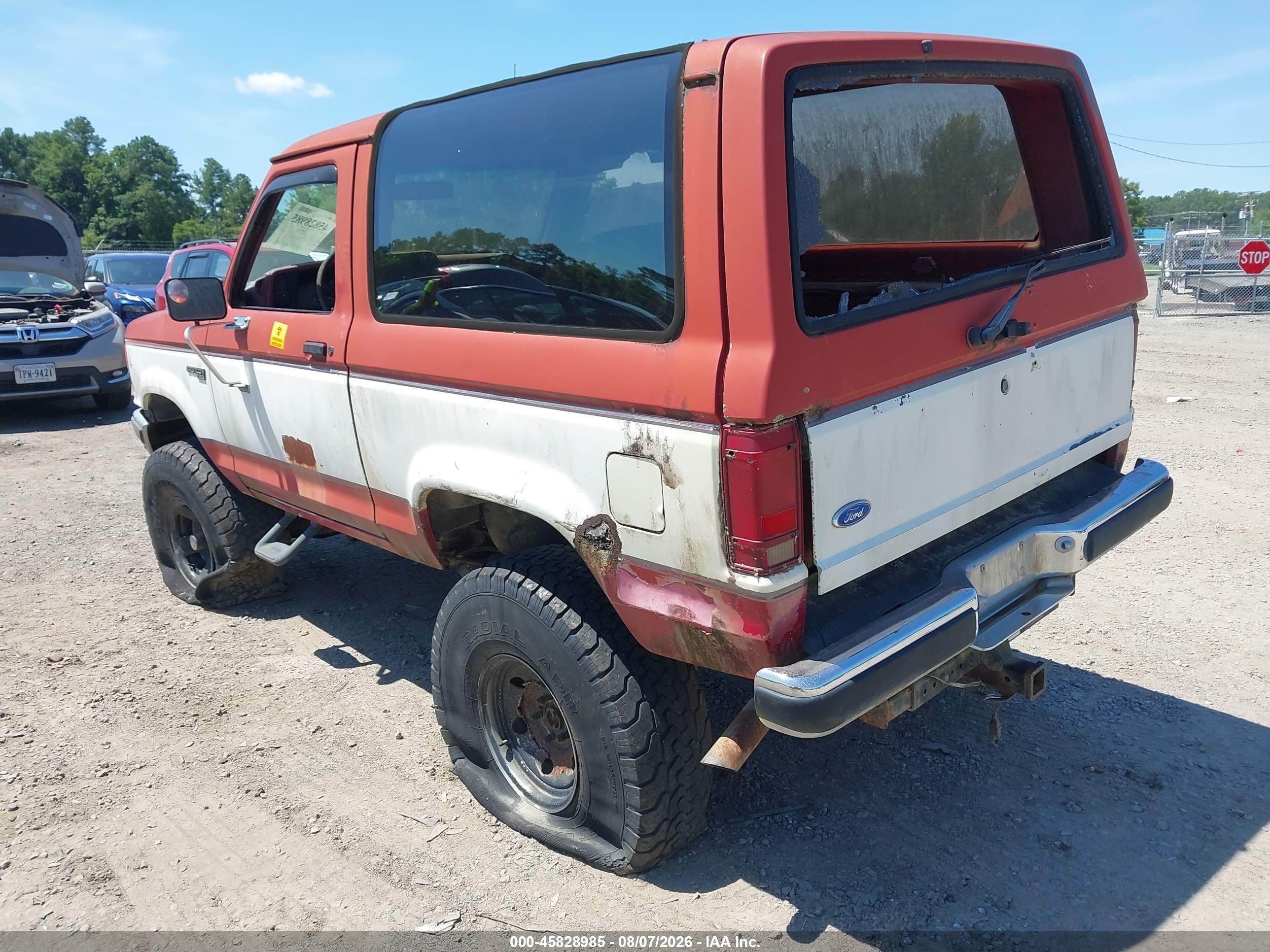 1990 Ford Bronco Ii   Red vin: 1FMCU14T0LUA63197