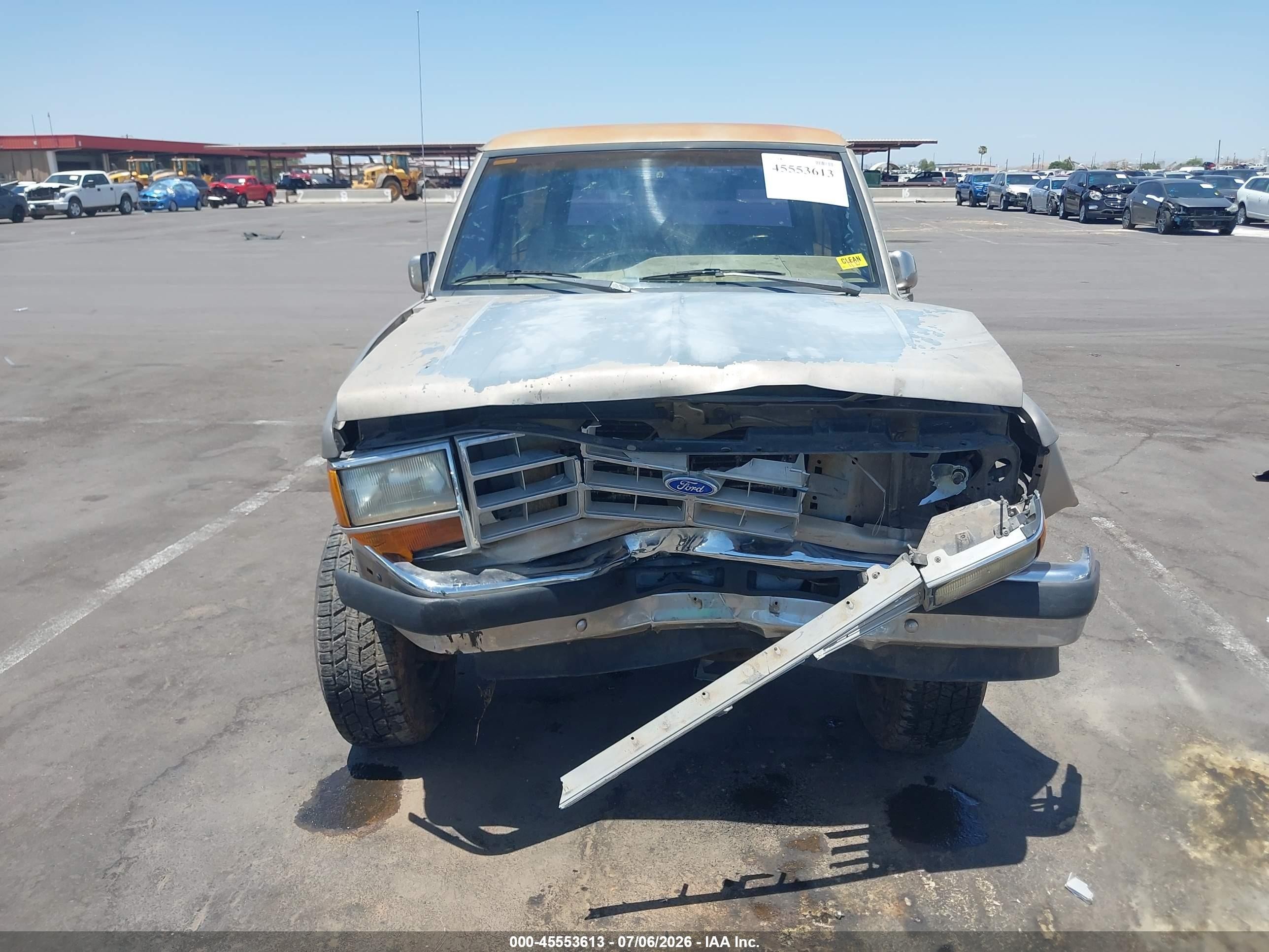 1990 Ford Bronco Ii   Silver vin: 1FMCU14T7LUA06754