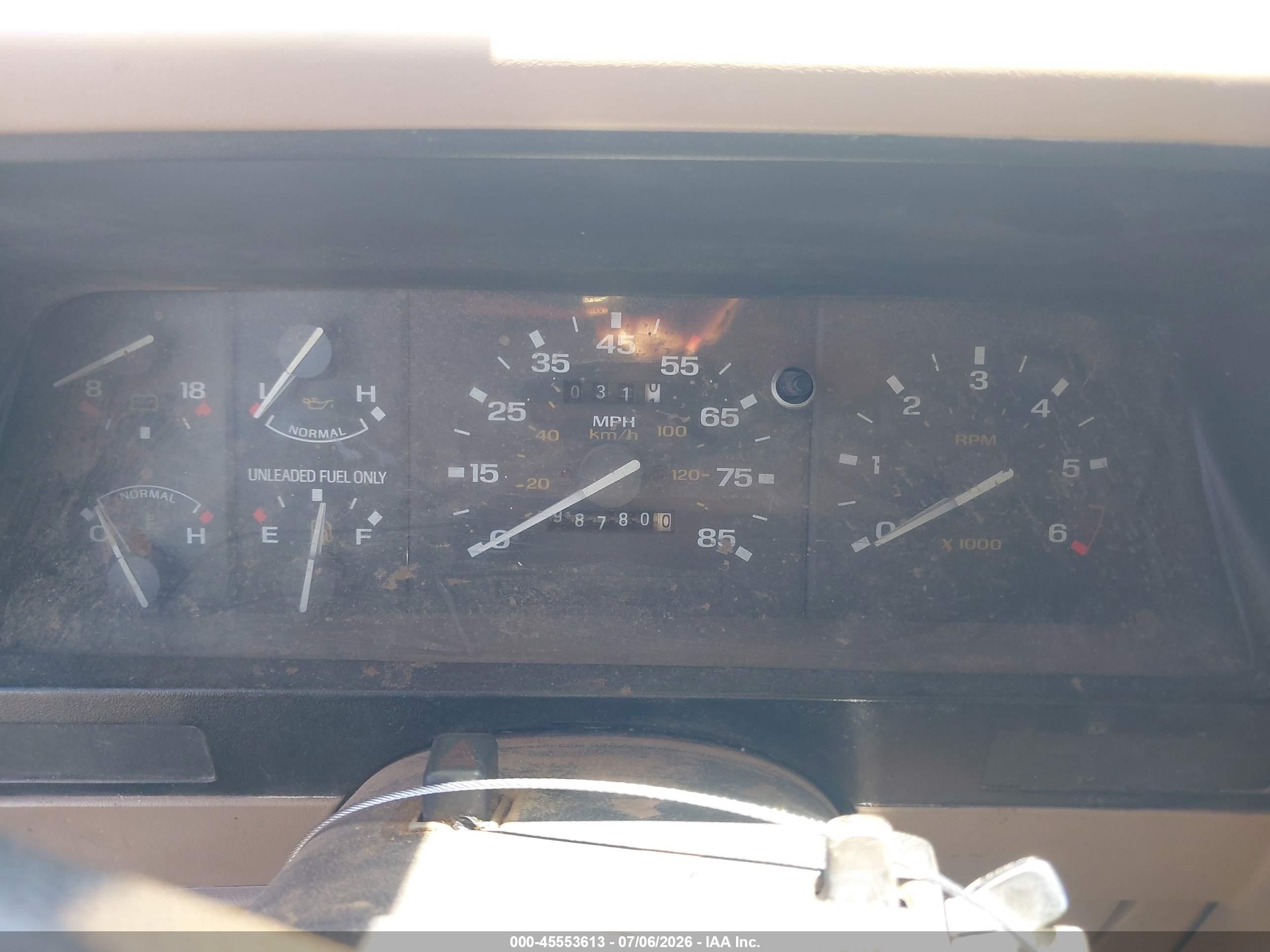 1990 Ford Bronco Ii   Silver vin: 1FMCU14T7LUA06754