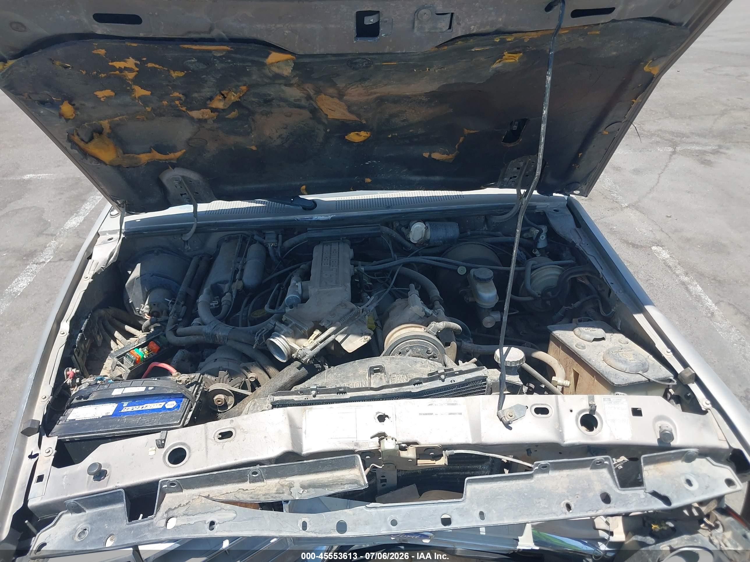 1990 Ford Bronco Ii   Silver vin: 1FMCU14T7LUA06754